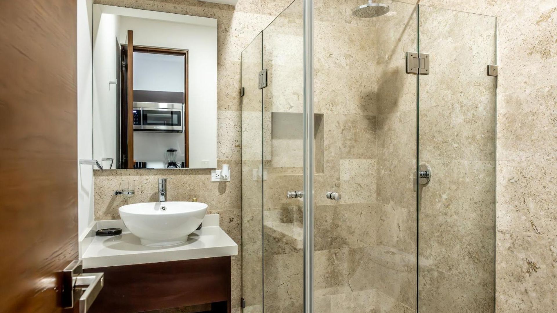 Menesse Bed & Breakfast 4*