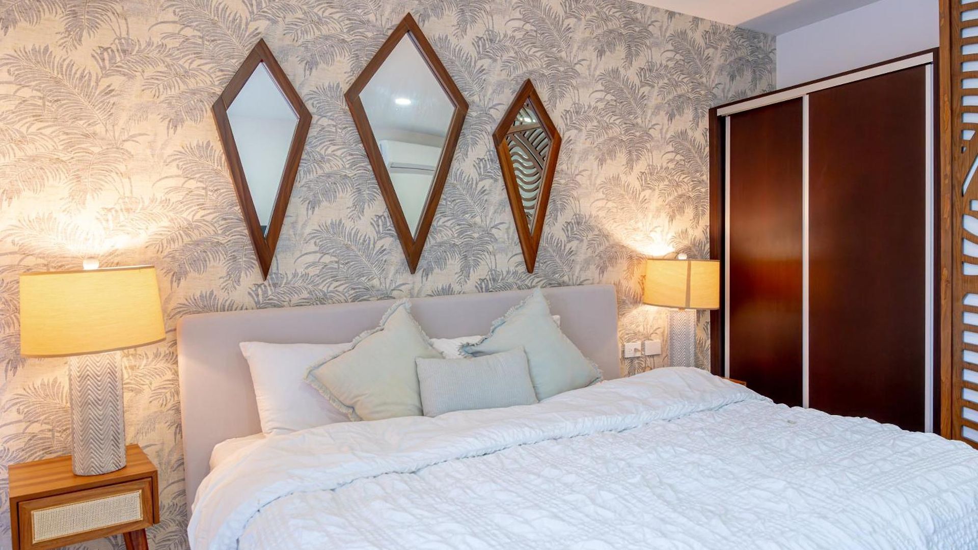 Bed & Breakfast Menesse 4*