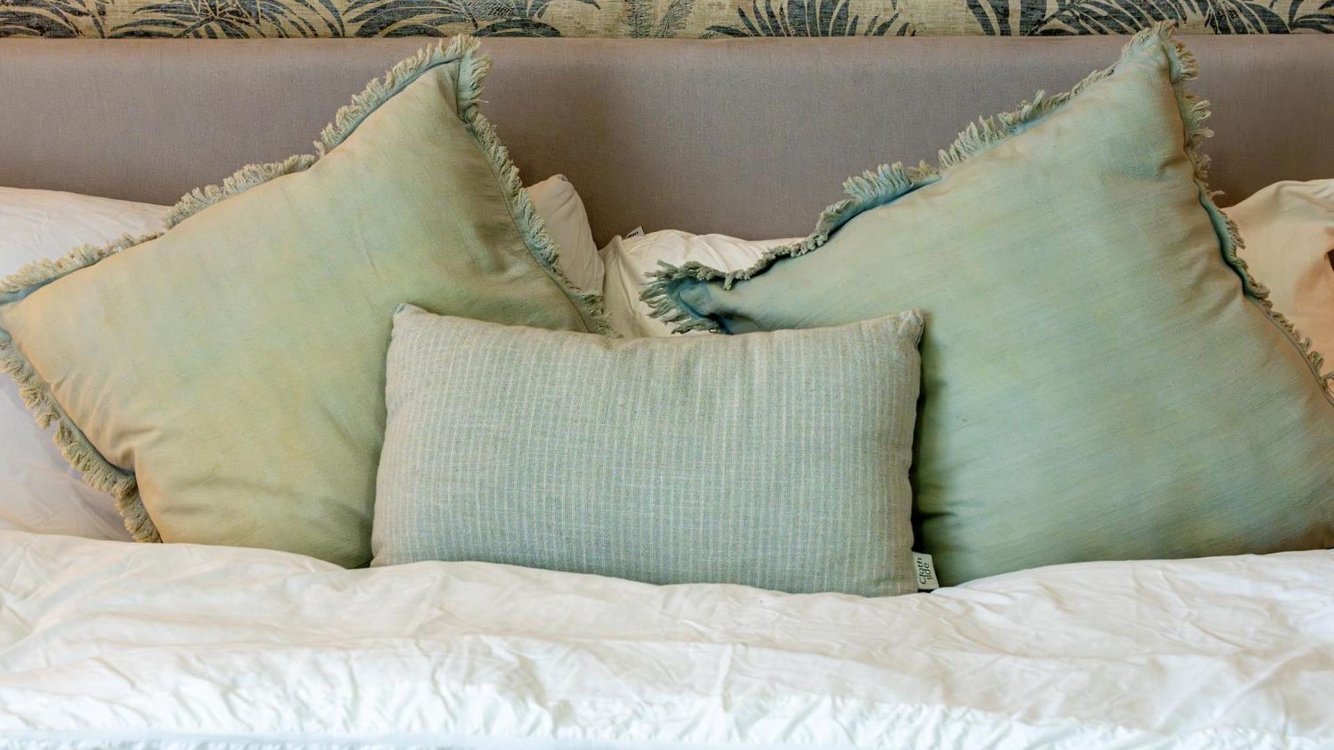Menesse Bed & Breakfast 4*
