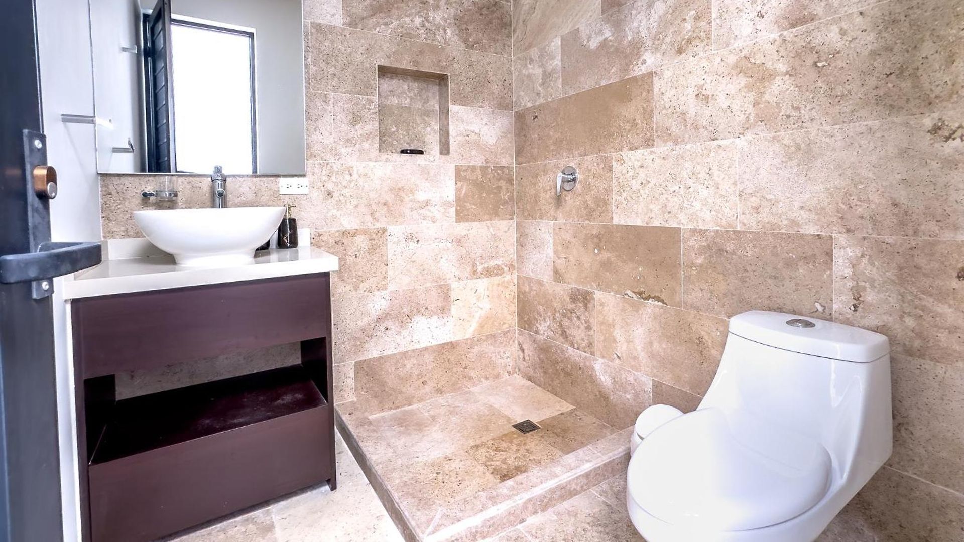 Menesse Bed & Breakfast 4*