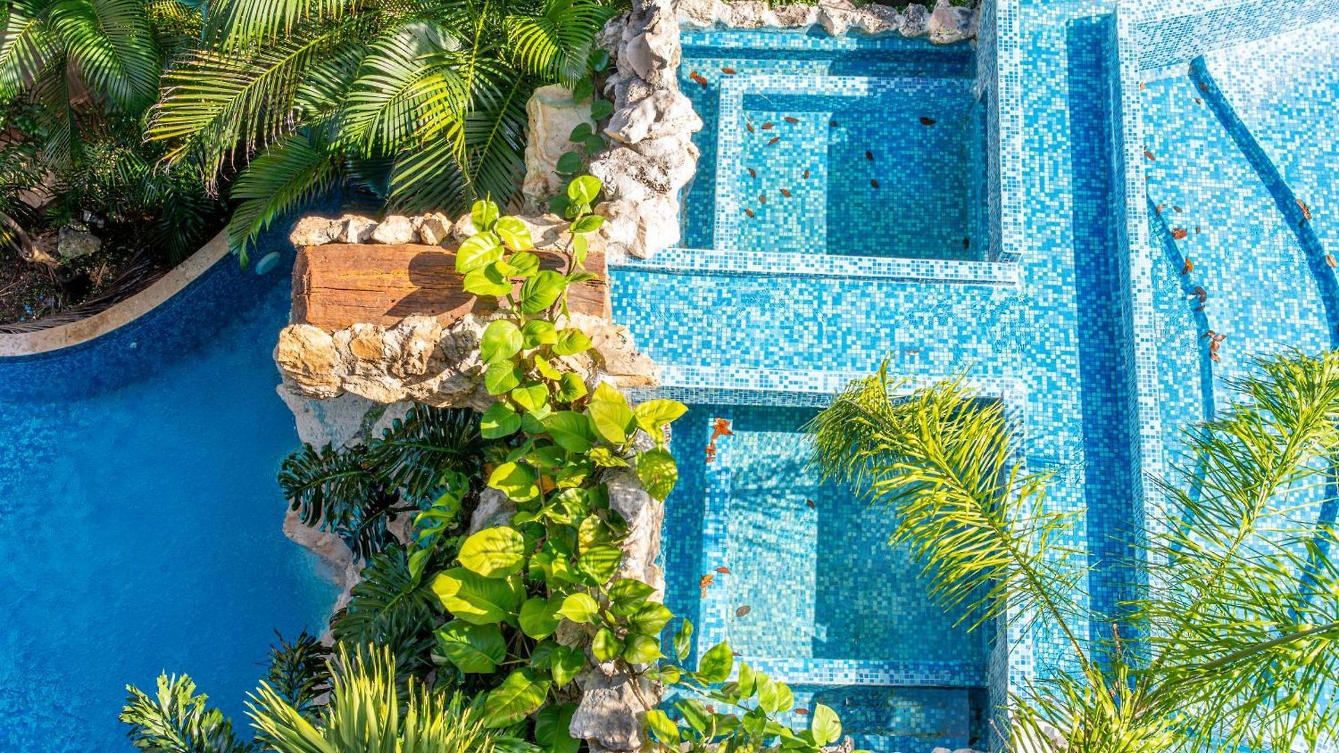 Menesse Tulum