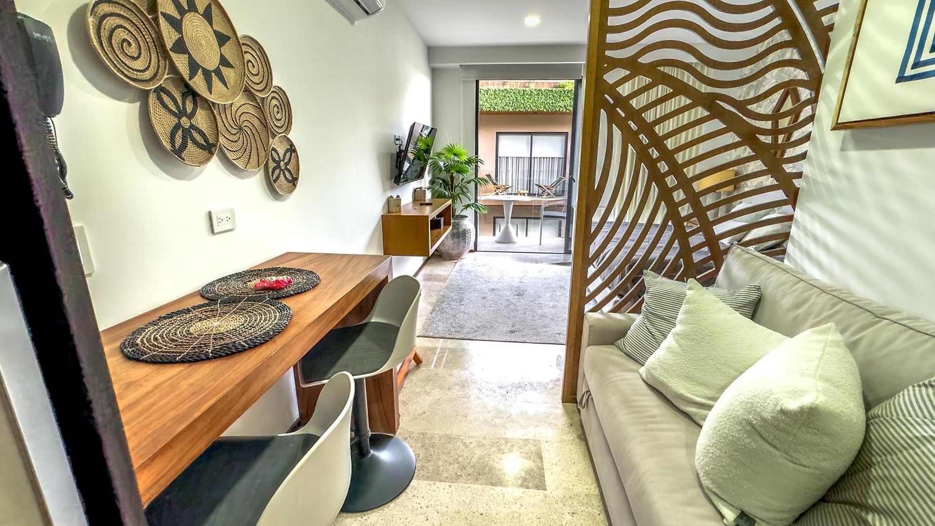 Menesse Tulum