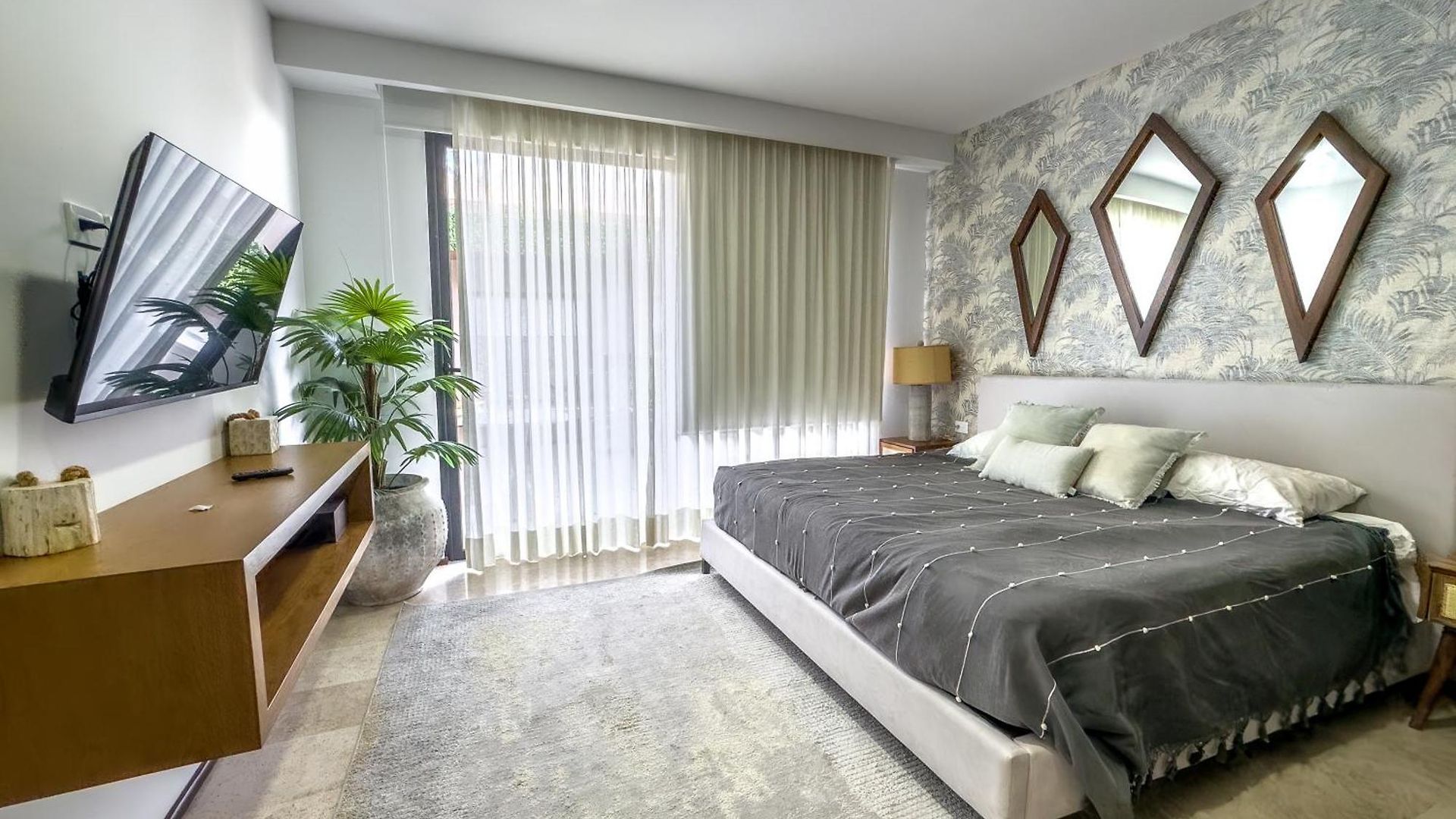 Menesse Bed & Breakfast 4*