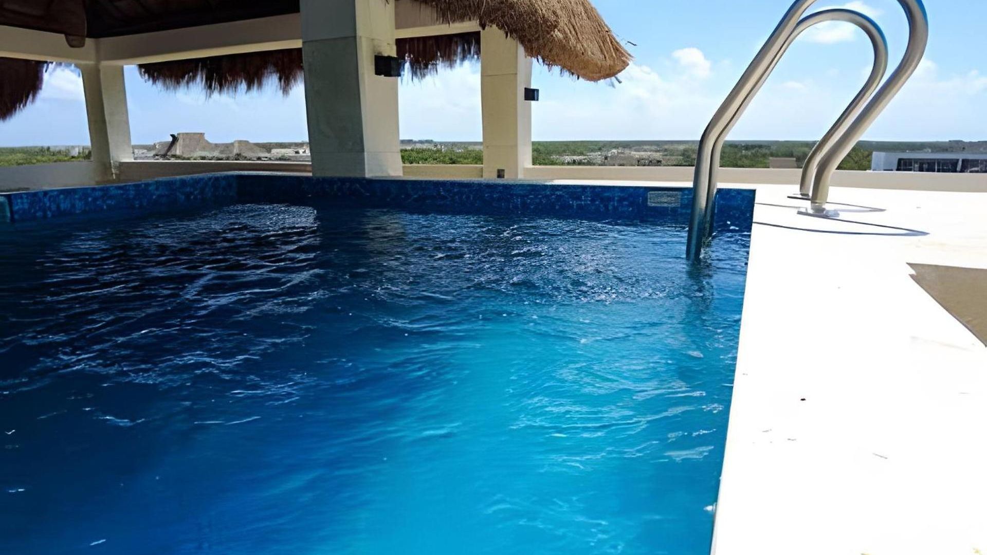 Departamento Con Alberca Privada En