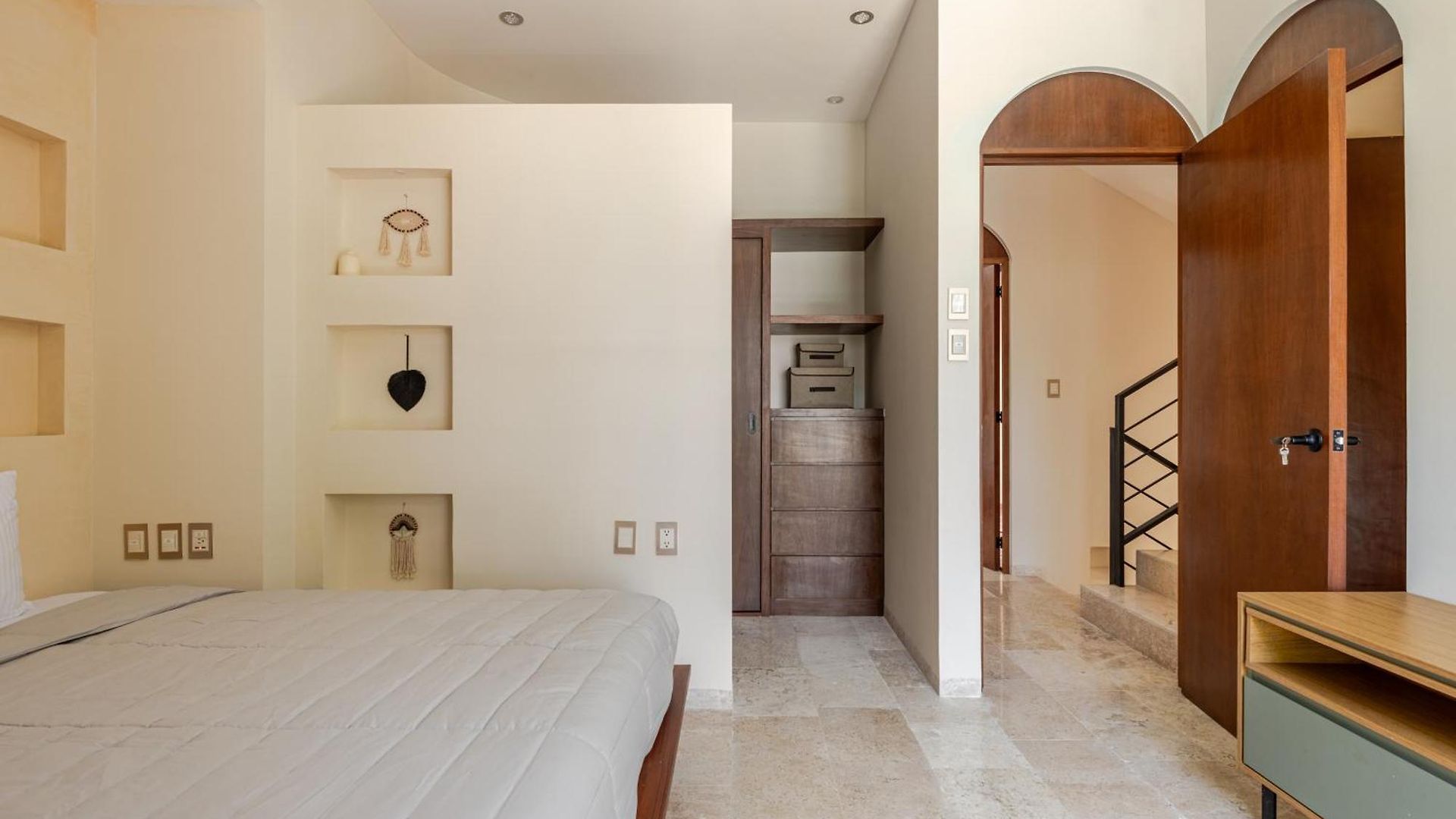 Ocean Breeze - A Few Steps From The Beach! Villa