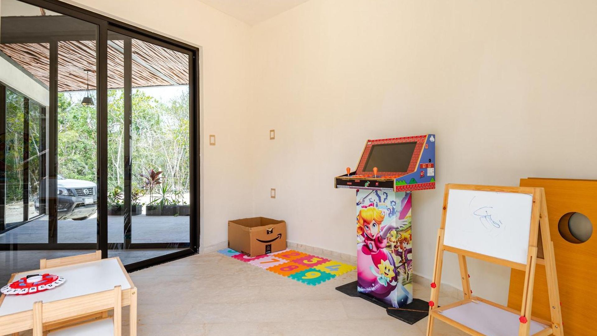 Villa Ocean Breeze - A Few Steps From The Beach! *