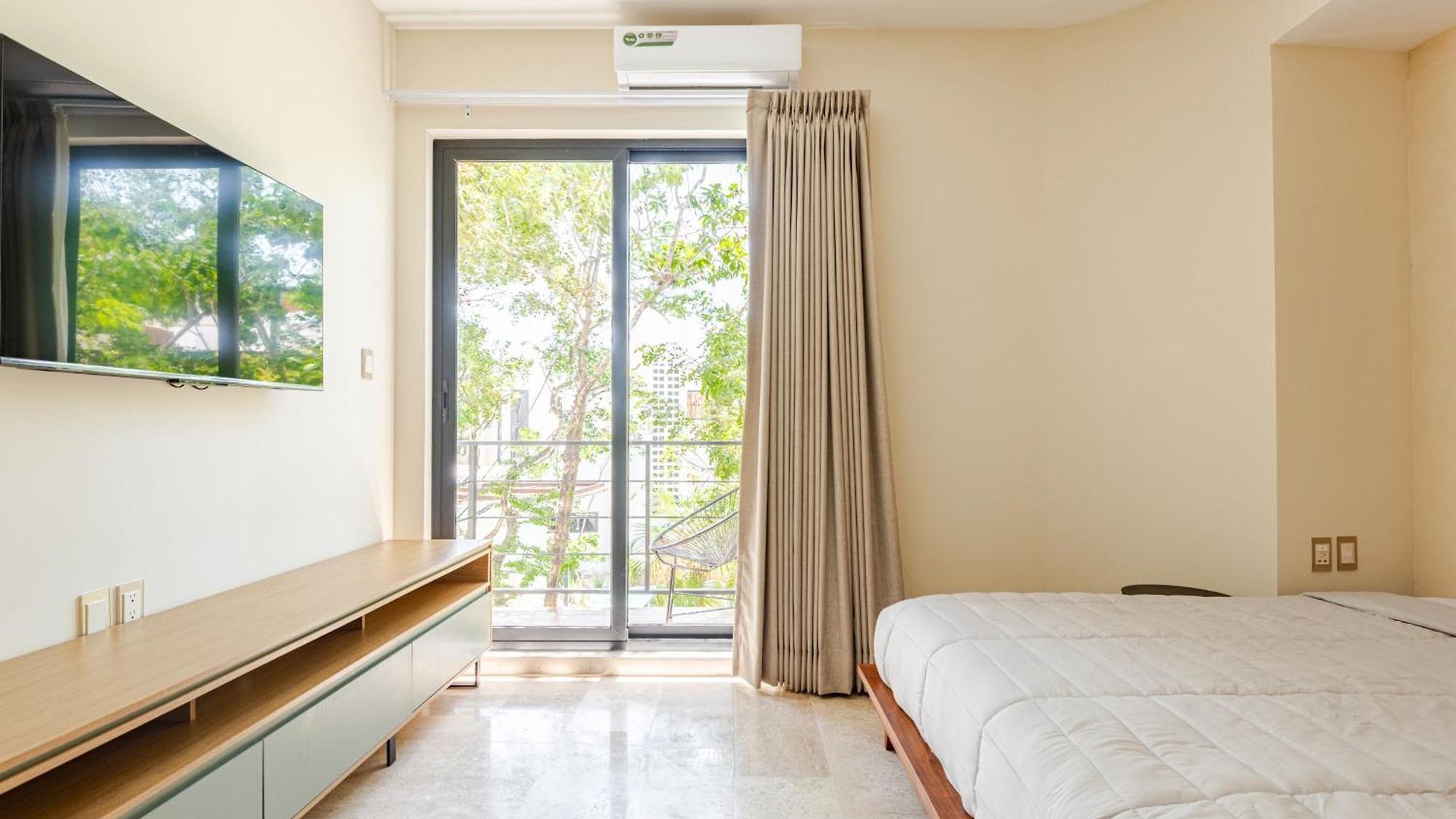 Ocean Breeze - A Few Steps From The Beach! Villa *