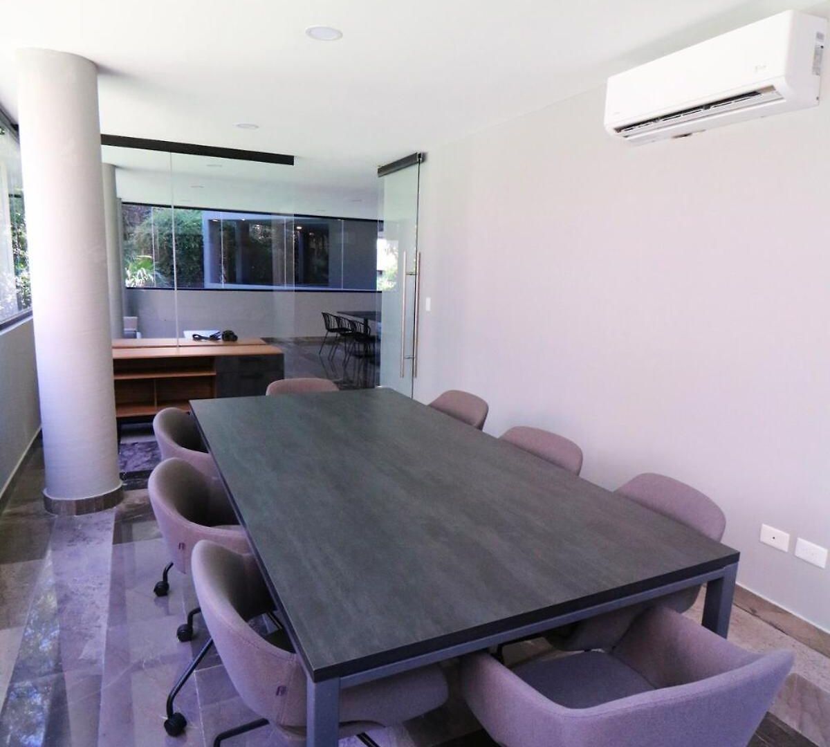 Luxurious 2br In With Breathtaking Views *