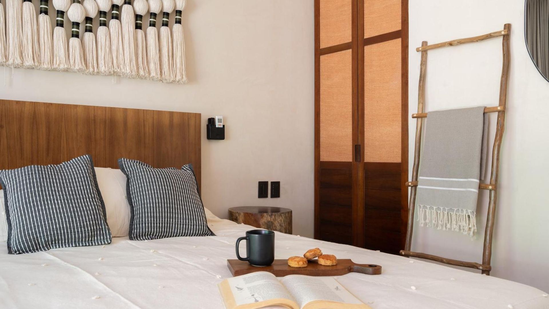 Exclusive 2br Lock-off Huge Terrace & Private Pool Humana *