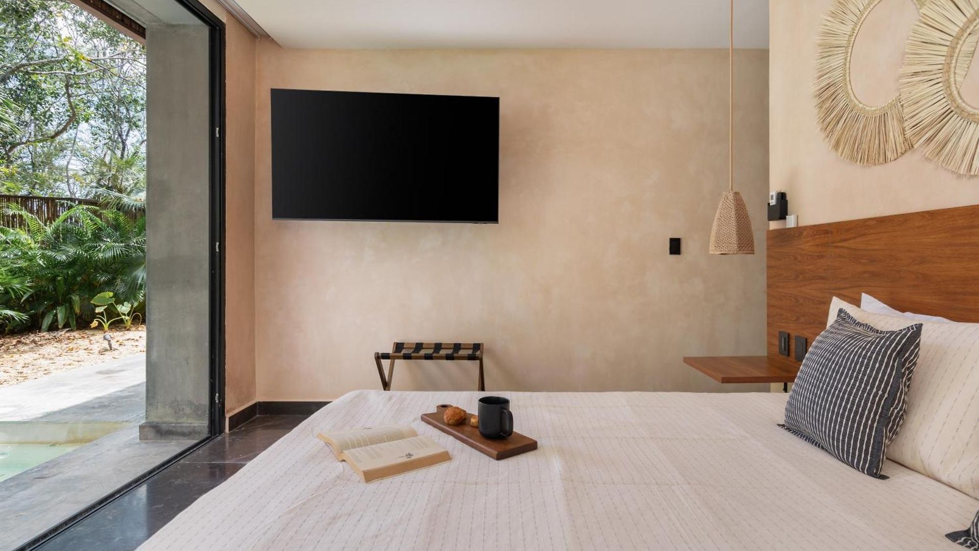 Exclusive 2br Lock-off Huge Terrace & Private Pool Humana Apartment Tulum