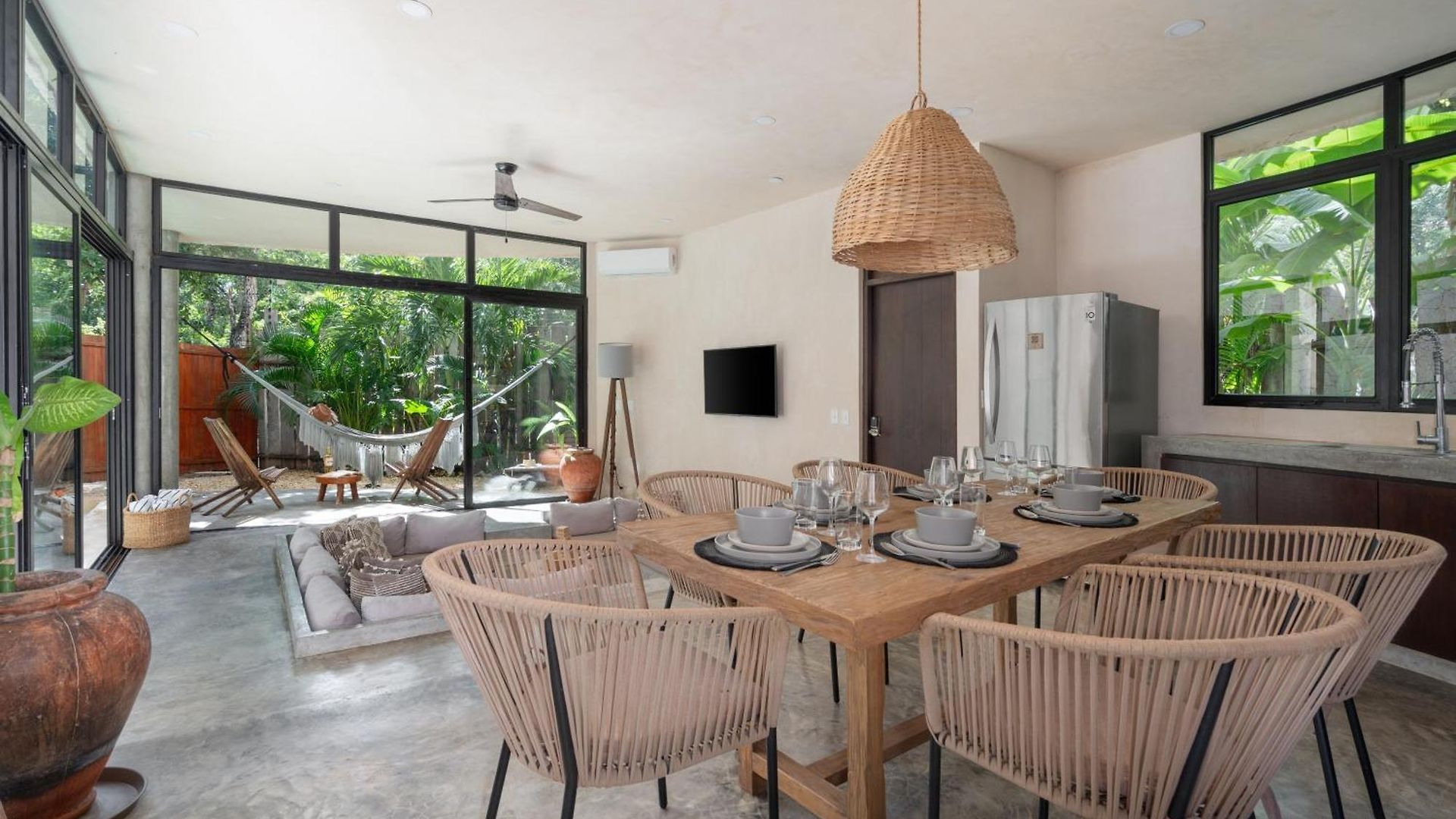 Villa 2 Tropical Bohemian Villas-2 Priv Pool-bbq 3a-3b *