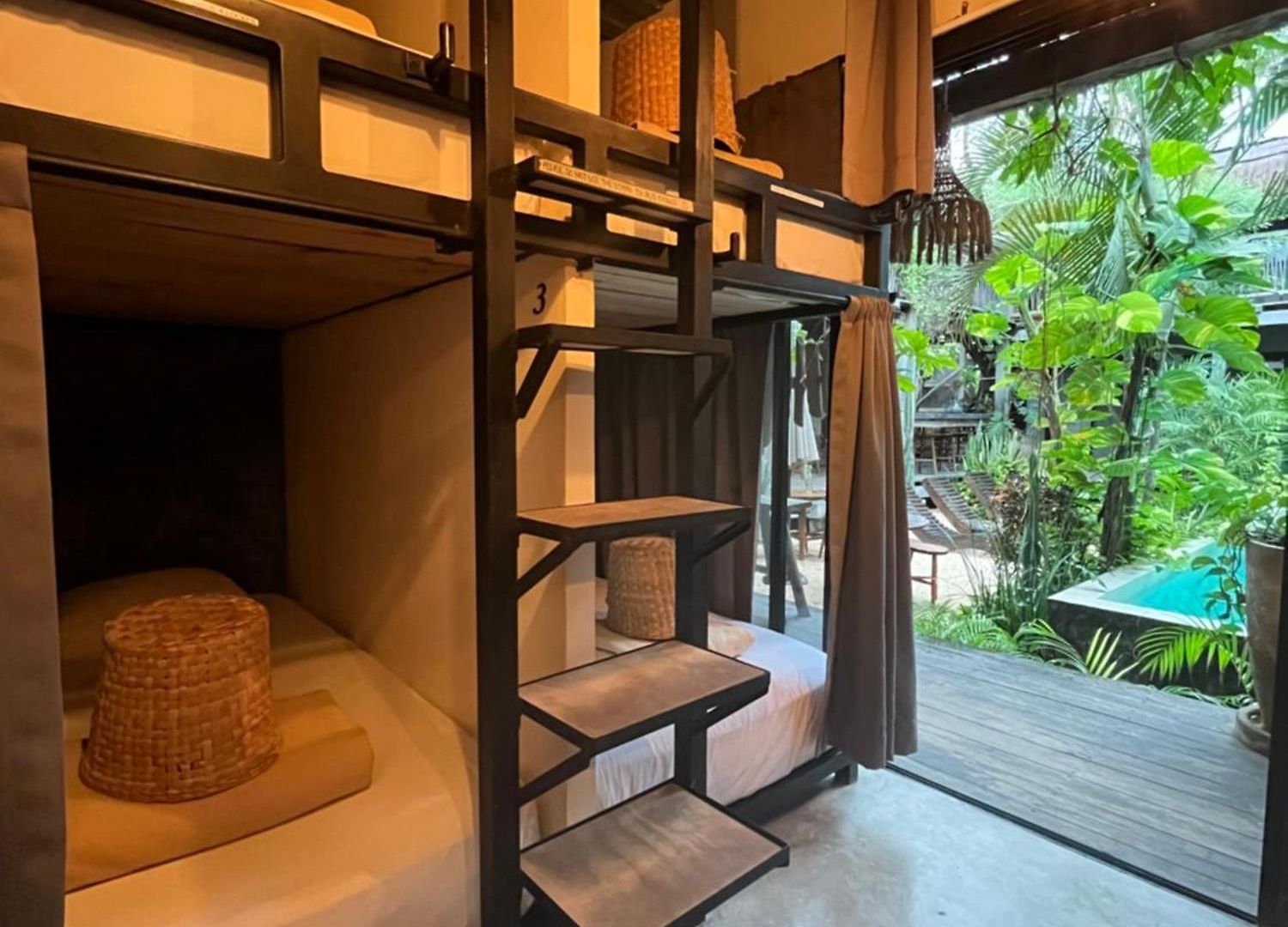 Hostel Meteora & Coffeehouse Tulum