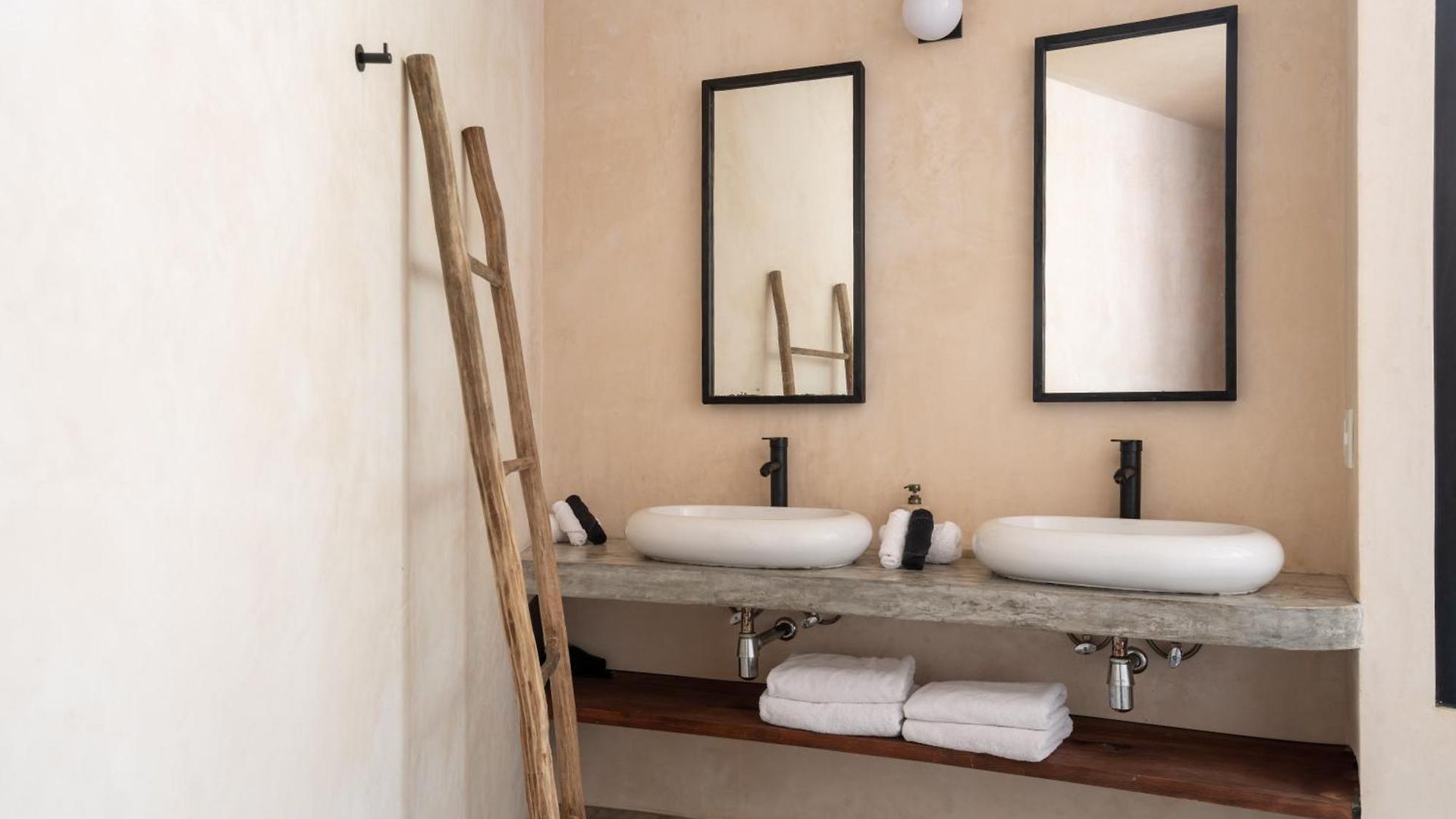 Villa 2 Tropical Bohemian Villas-2 Priv Pool-bbq 3a-3b Tulum