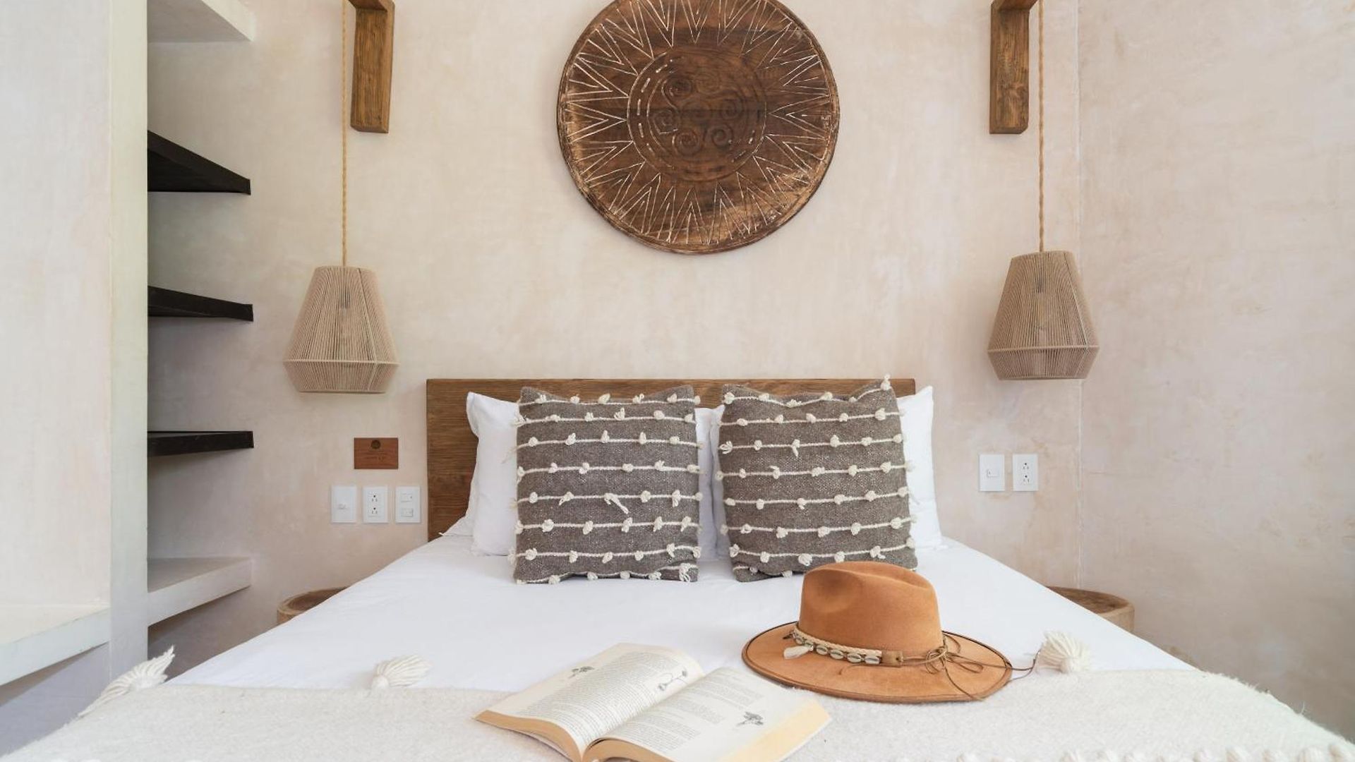 Villa 2 Tropical Bohemian Villas-2 Priv Pool-bbq 3a-3b *
