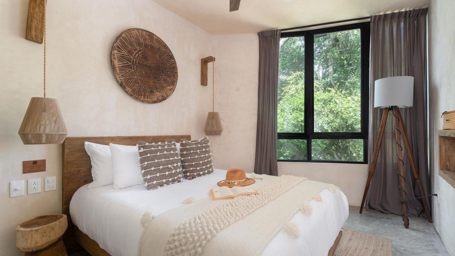 Villa 2 Tropical Bohemian Villas-2 Priv Pool-bbq 3a-3b