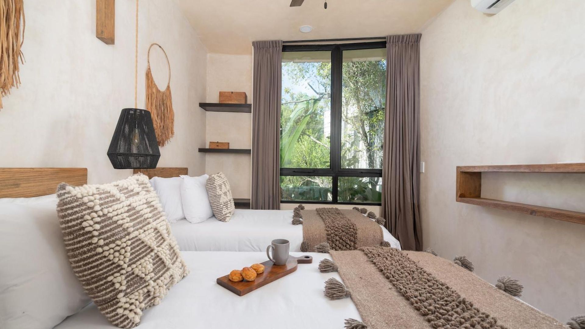 2 Tropical Bohemian Villas-2 Priv Pool-bbq 3a-3b Villa
