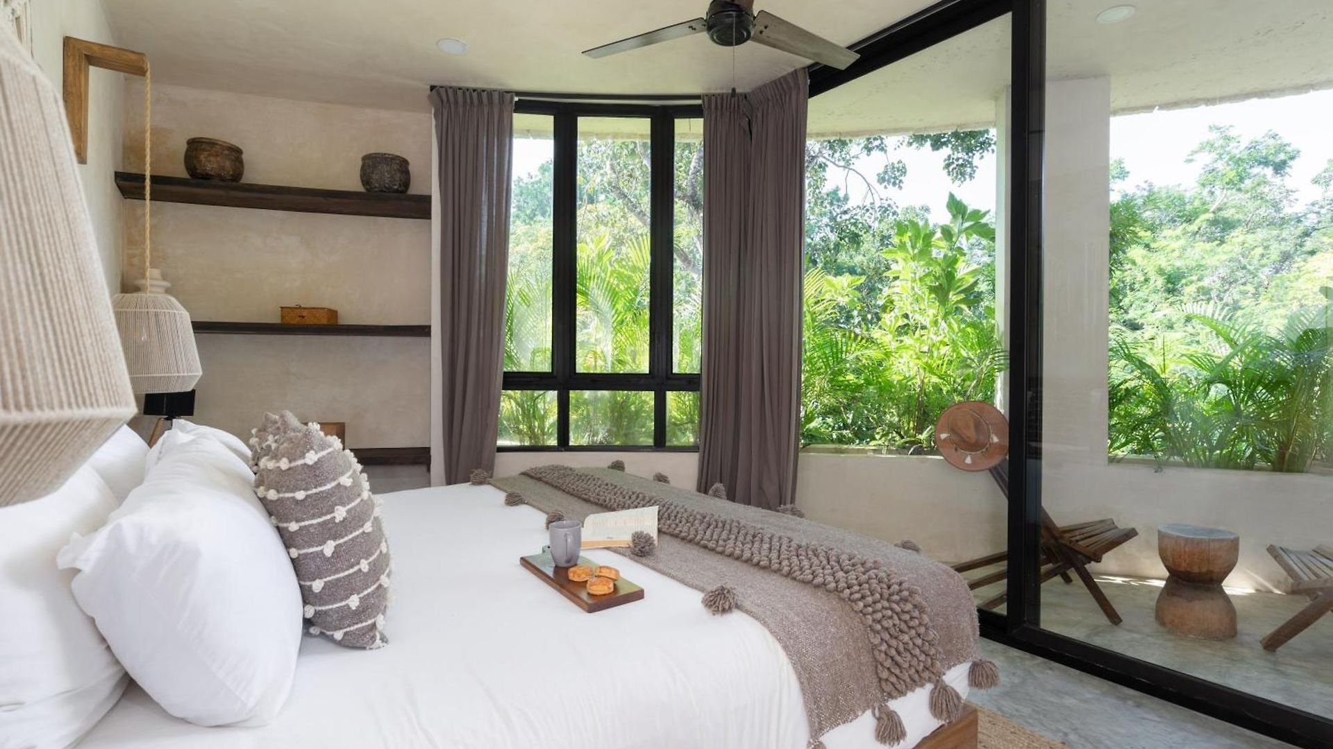 Villa 2 Tropical Bohemian Villas-2 Priv Pool-bbq 3a-3b