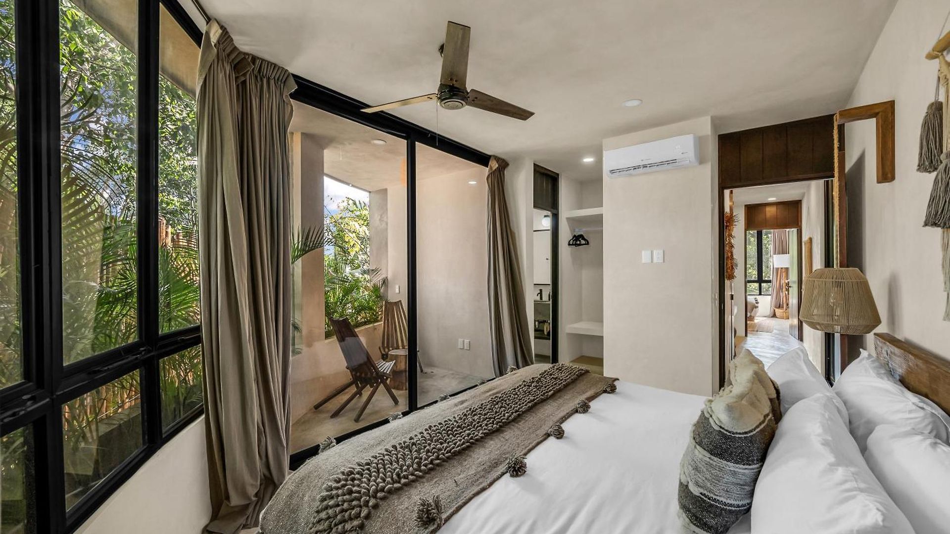 Villa 2 Tropical Bohemian Villas-2 Priv Pool-bbq 3a-3b