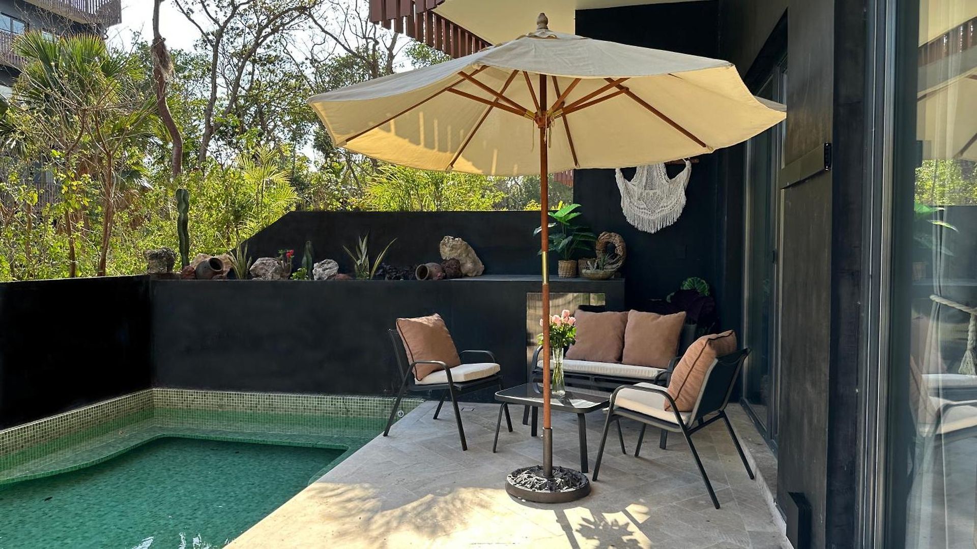 Private Pool In Zone - Free Club Access *