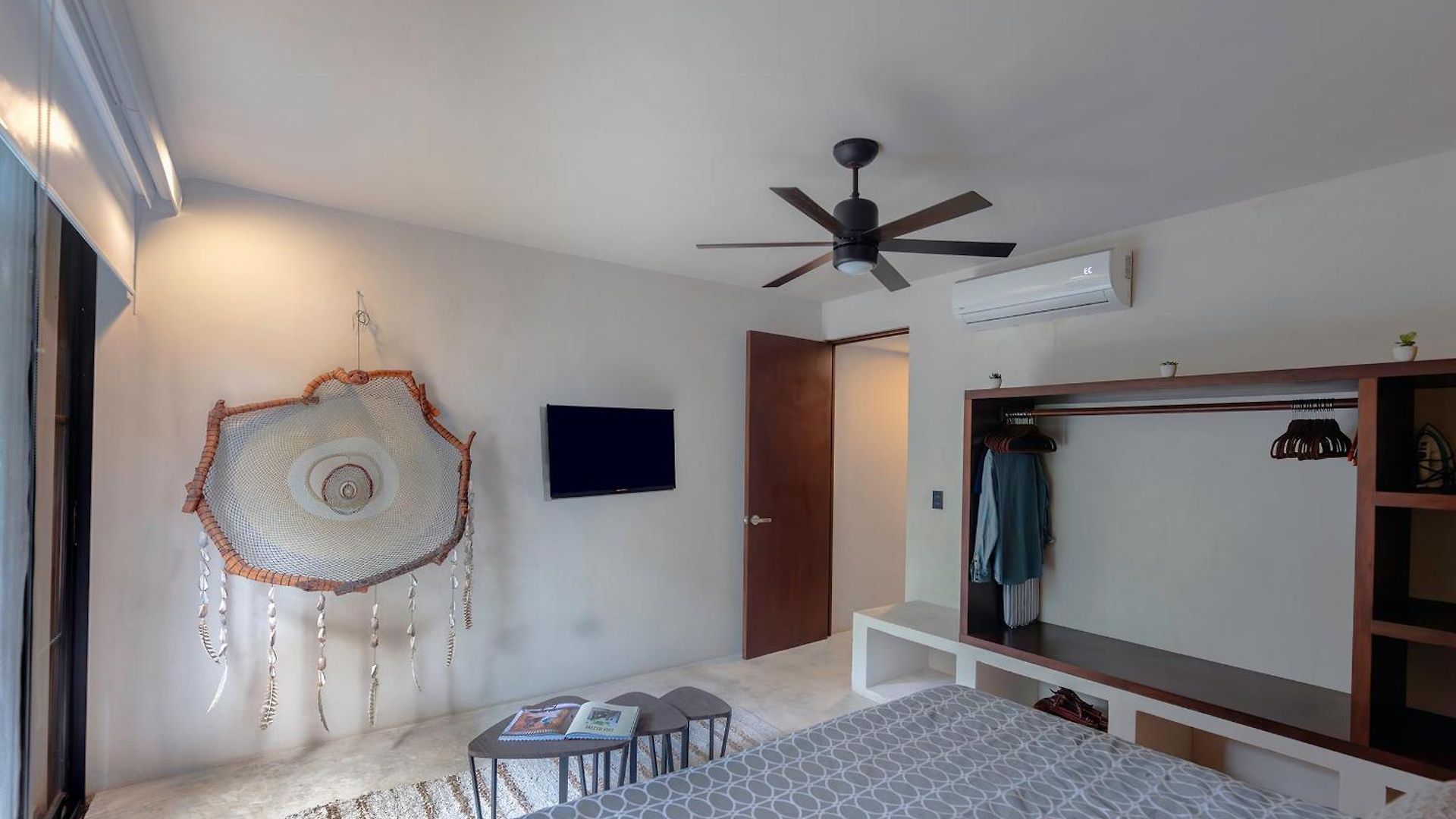 Apartment Charming Getaway In Prime Location