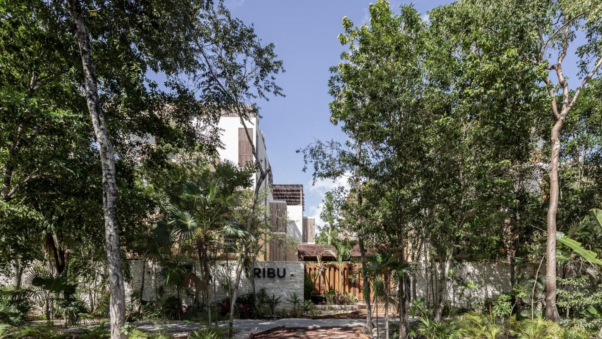 Apartment Charming Getaway In Prime Location *