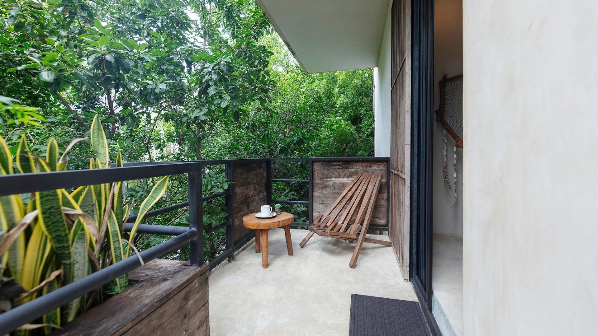 Charming Getaway In Prime Location