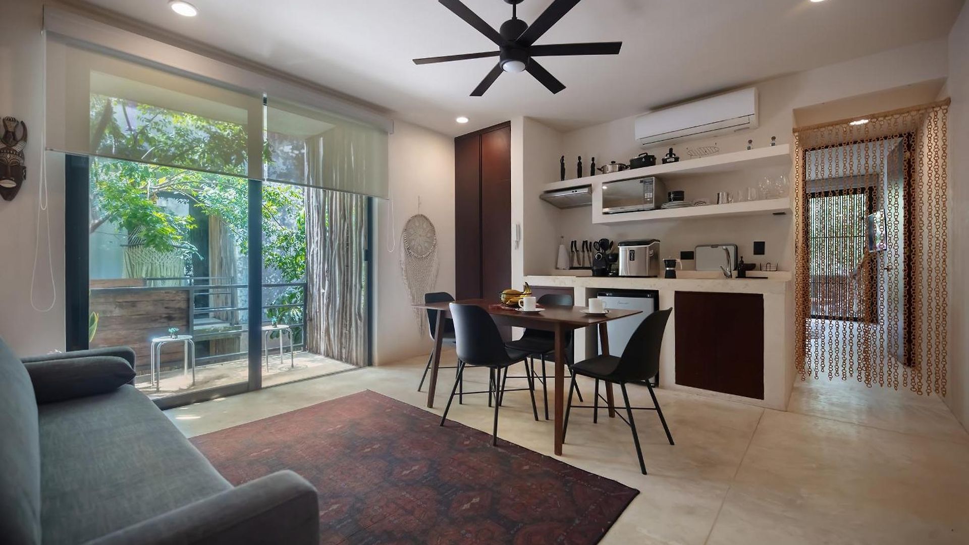 Charming Getaway In Prime Location Apartment