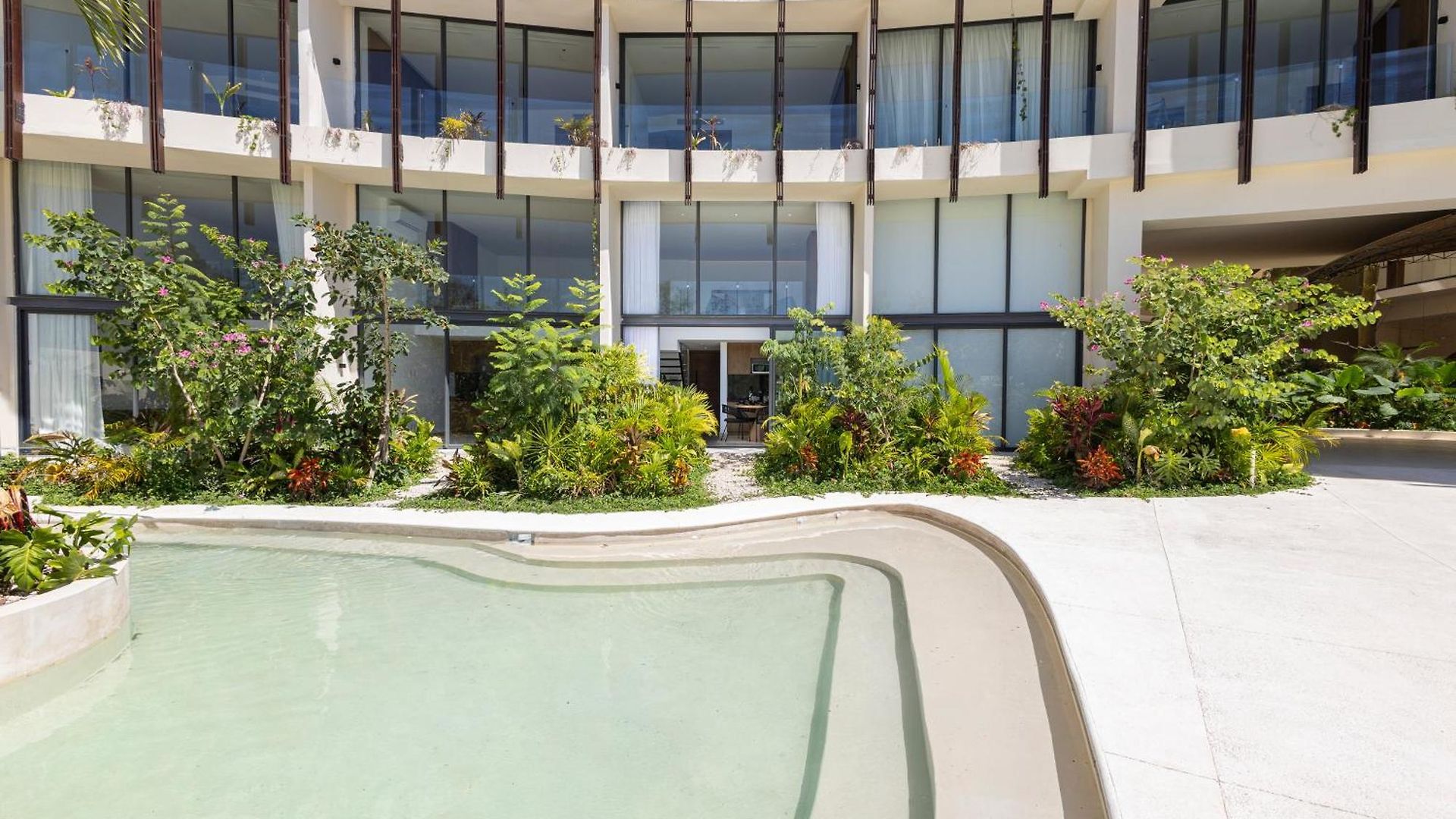 Apartment Mistiq Gardens 2 *