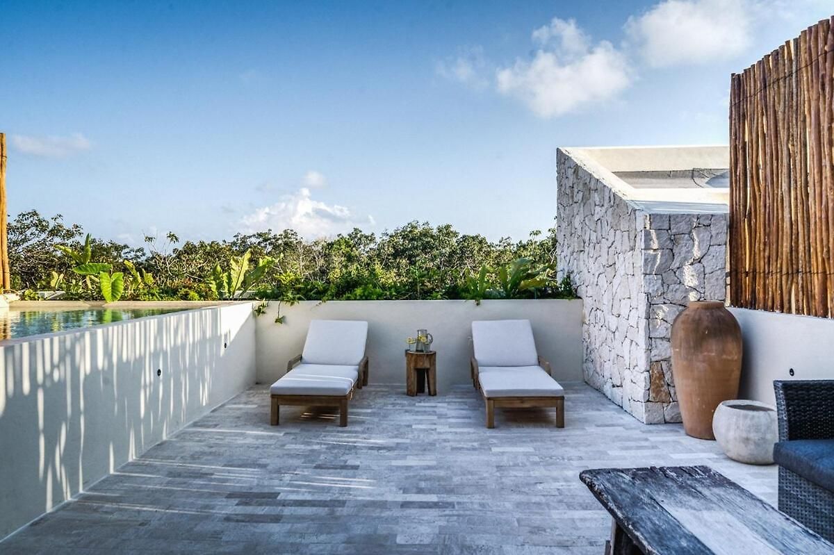 3 Bedroom Penthouse With Private Pool & Sunset Terrace
