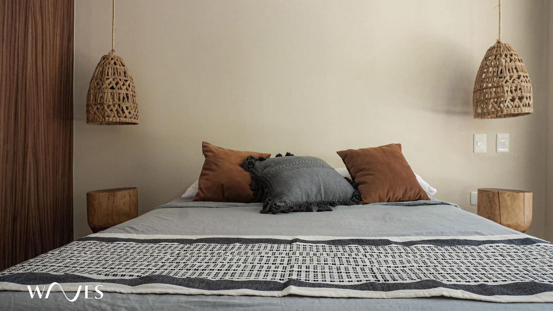 Holiday home Modern 1br With Private Pool And Surround Speakers