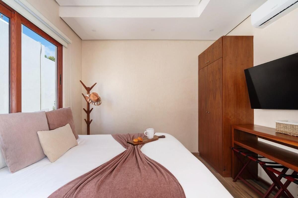 Villa 9br Luxury Aldea Zama, Private Pools & Gym! *