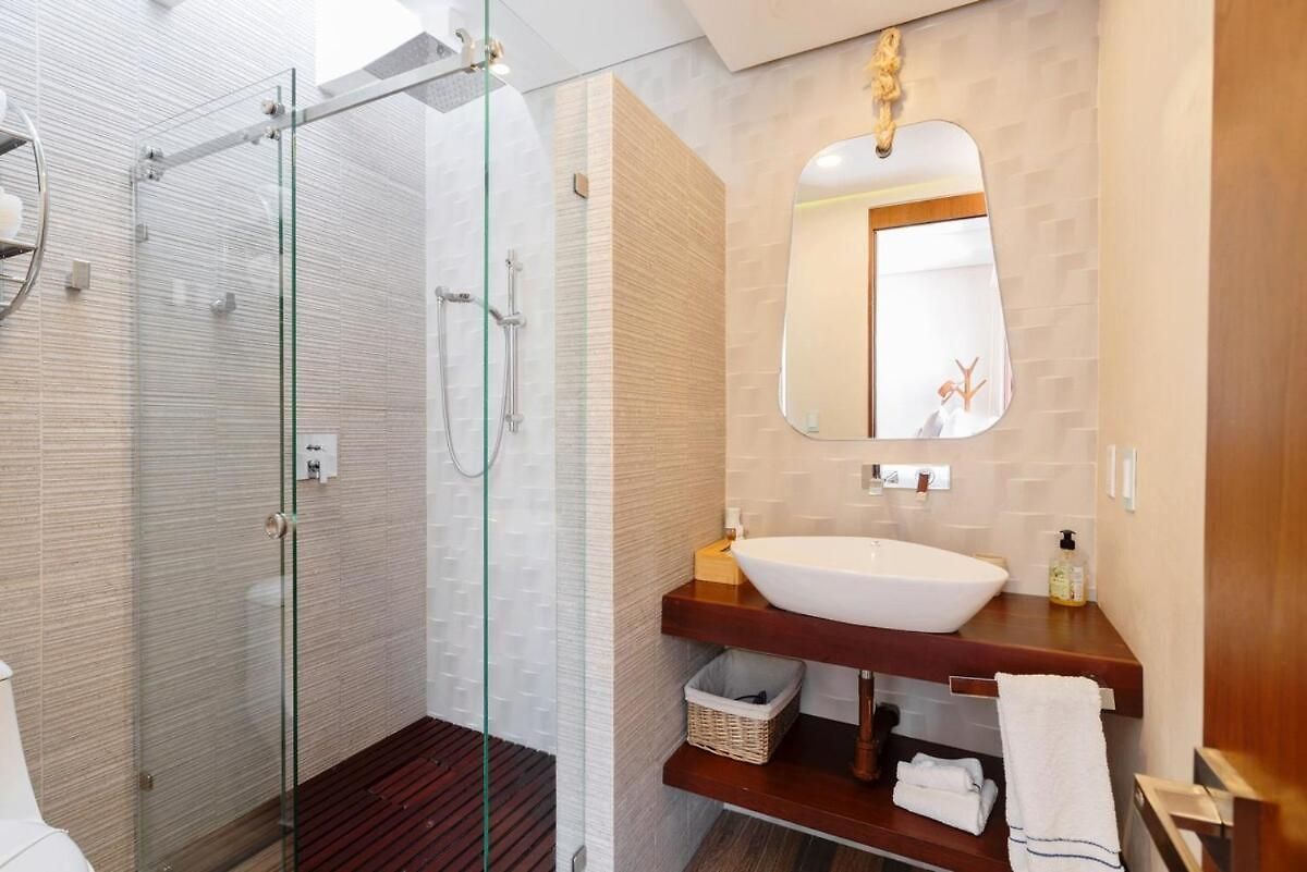 Wayak Luxury 5br Private Pool Gym, 24 7security Villa