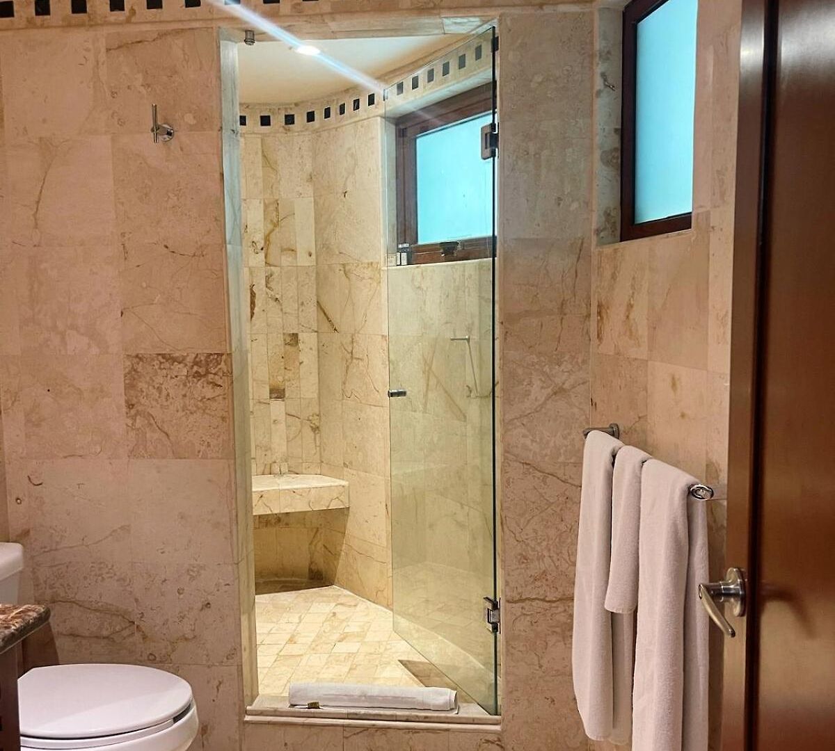 2br Kobah 1 Block To & 5th Pool Gym *