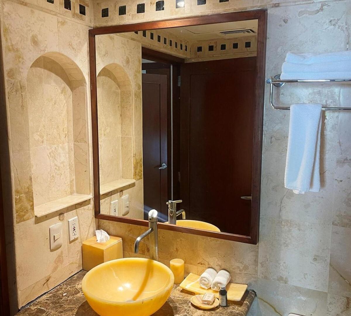 2br Kobah 1 Block To & 5th Pool Gym * Tulum