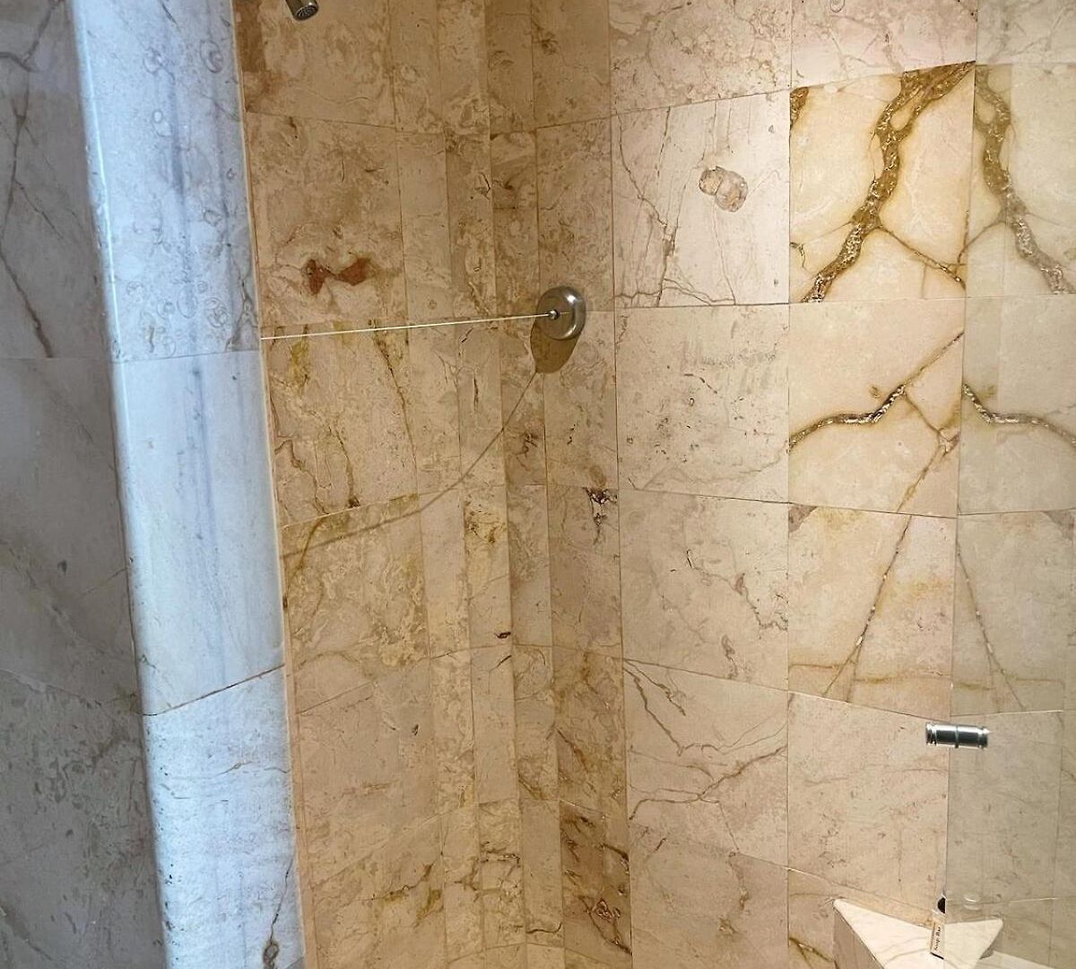 2br Kobah 1 Block To & 5th Pool Gym Apartment