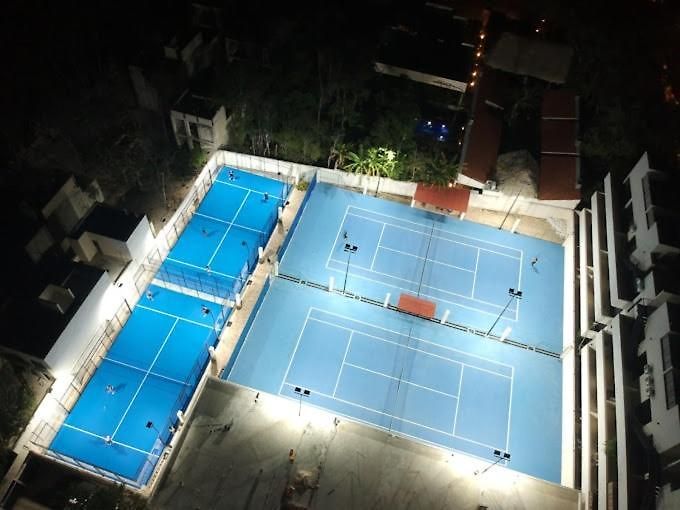 Swim Up Pool *