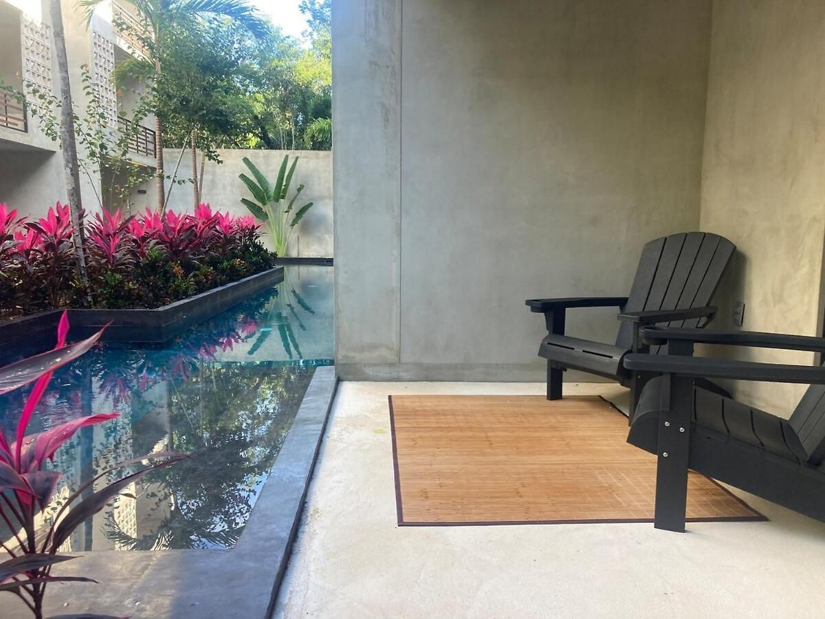 Swim Up Pool Apartment Tulum