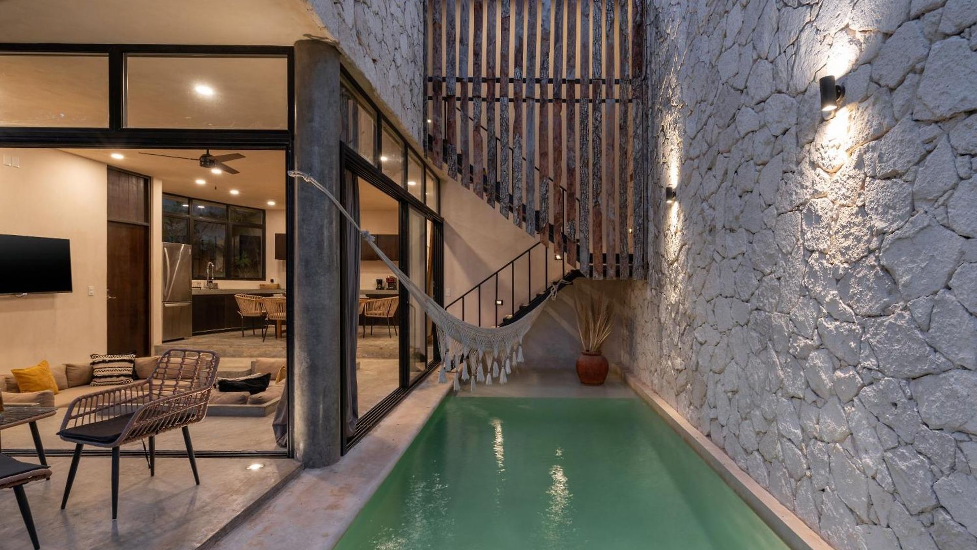 Rousseau Jungle Priv Pool Concierge 1b Villa