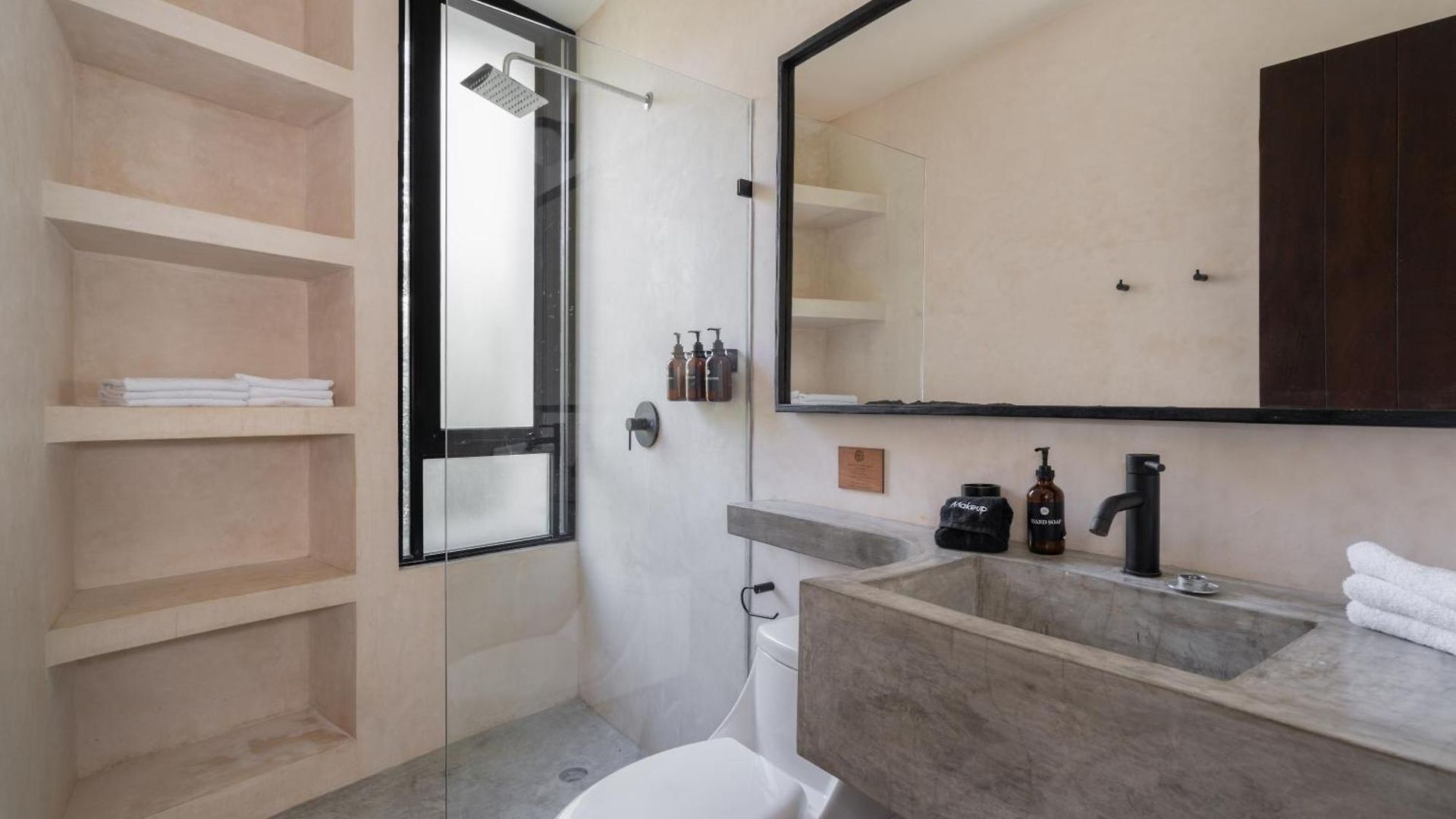 Villa Rousseau Jungle Priv Pool Concierge 1b