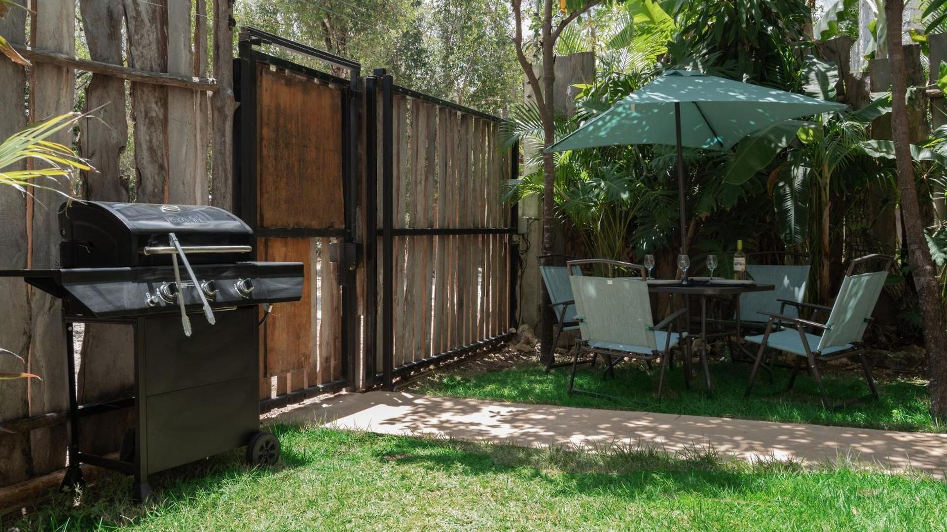 Rousseau Jungle Priv Pool Concierge 1b * Tulum