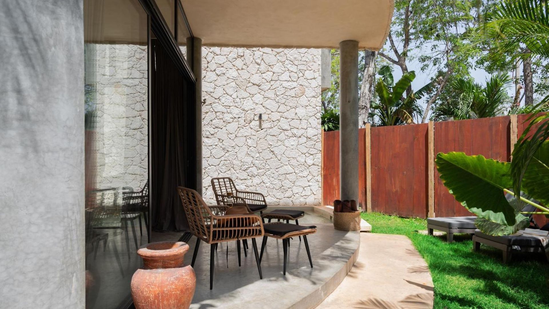 Villa Rousseau Jungle Priv Pool Concierge 1b