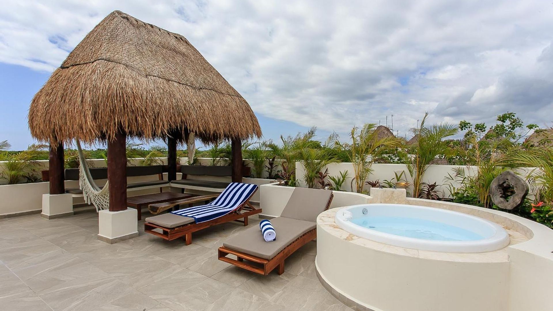 Apartment Penthouse Private Rooftop Terrace With Jacuzzi Tulum