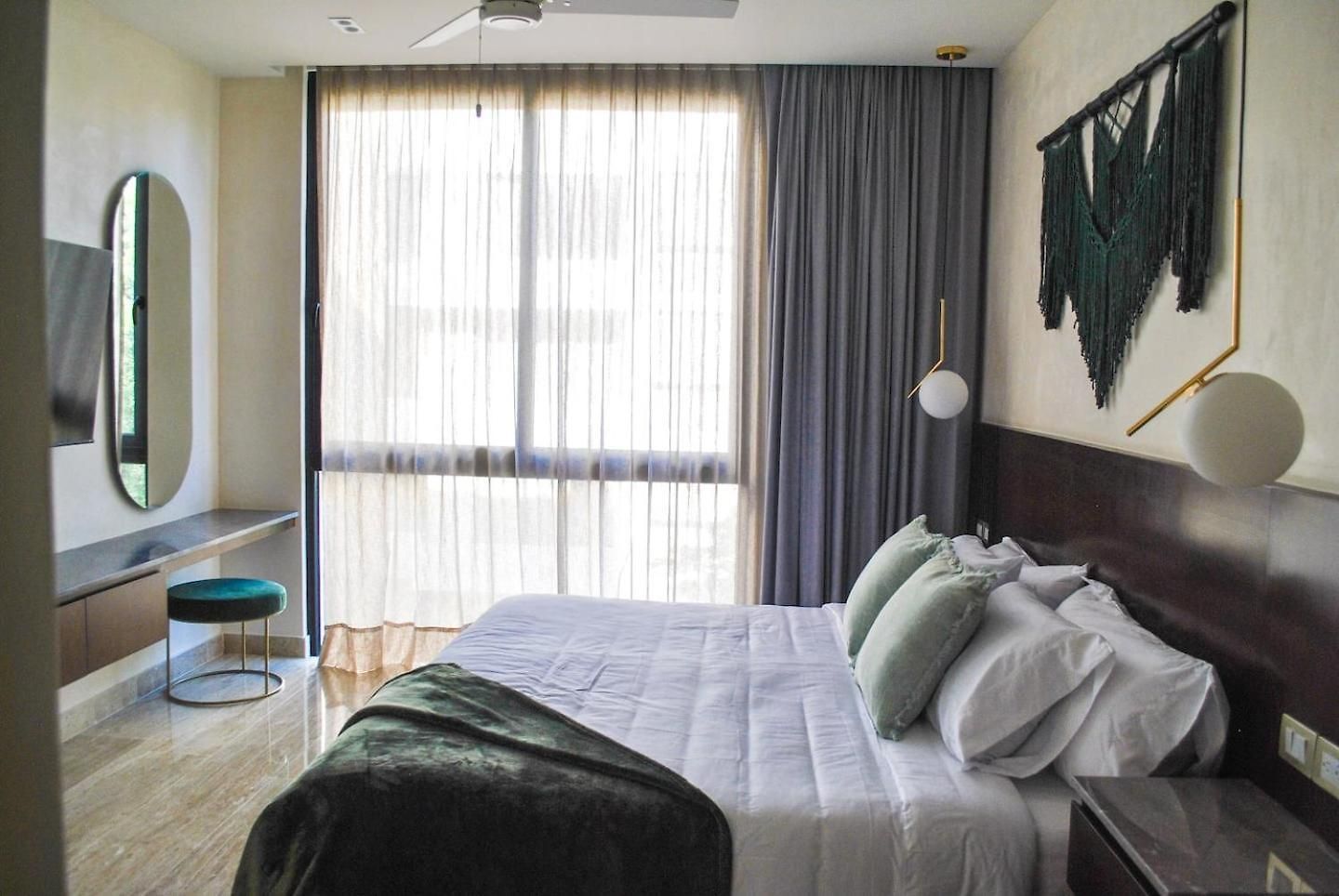 Apartment Upscale Perfect Location