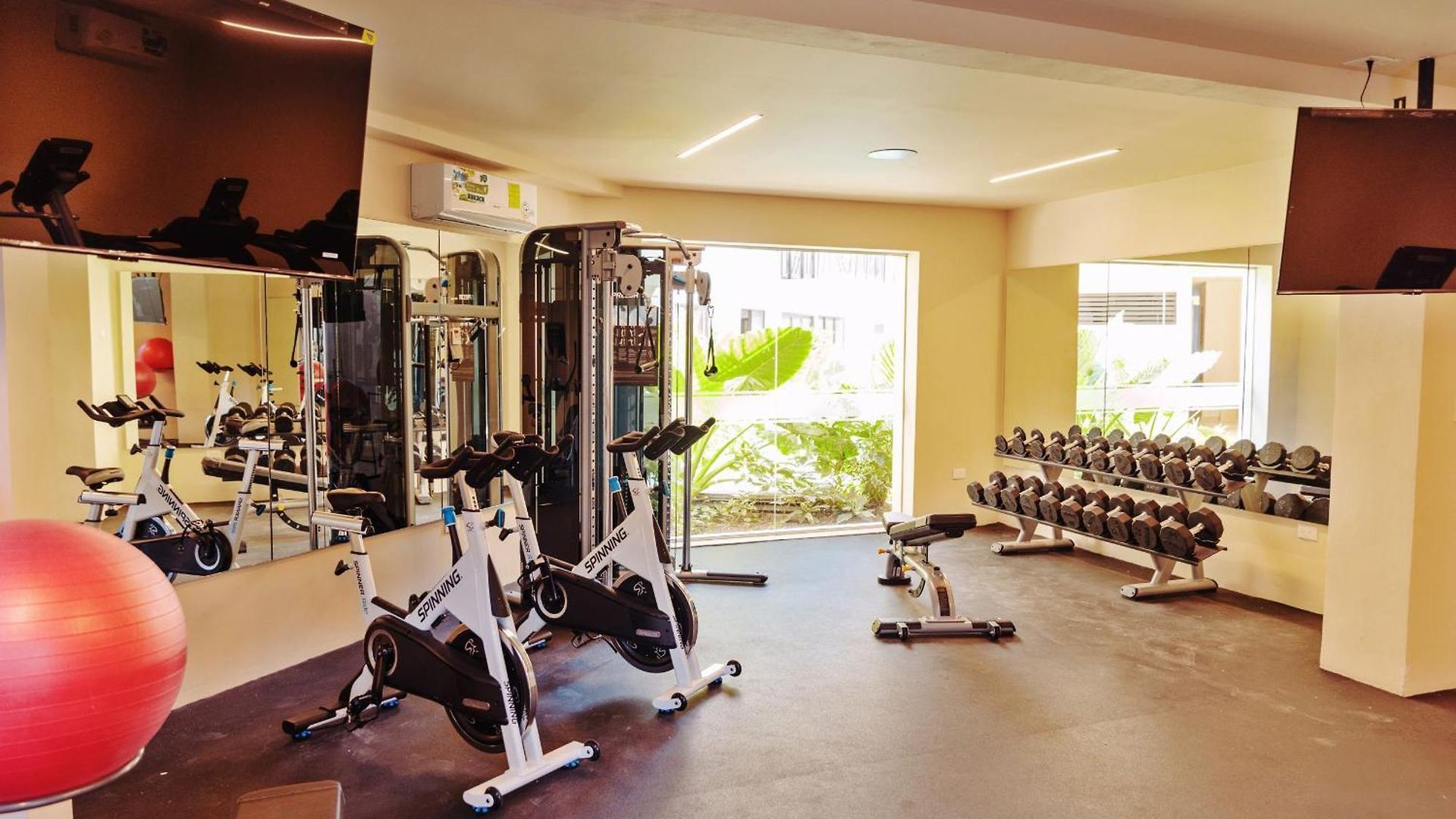 Apartment 1 Bedroom With King Bed And Balcony With Amenities View Tulum