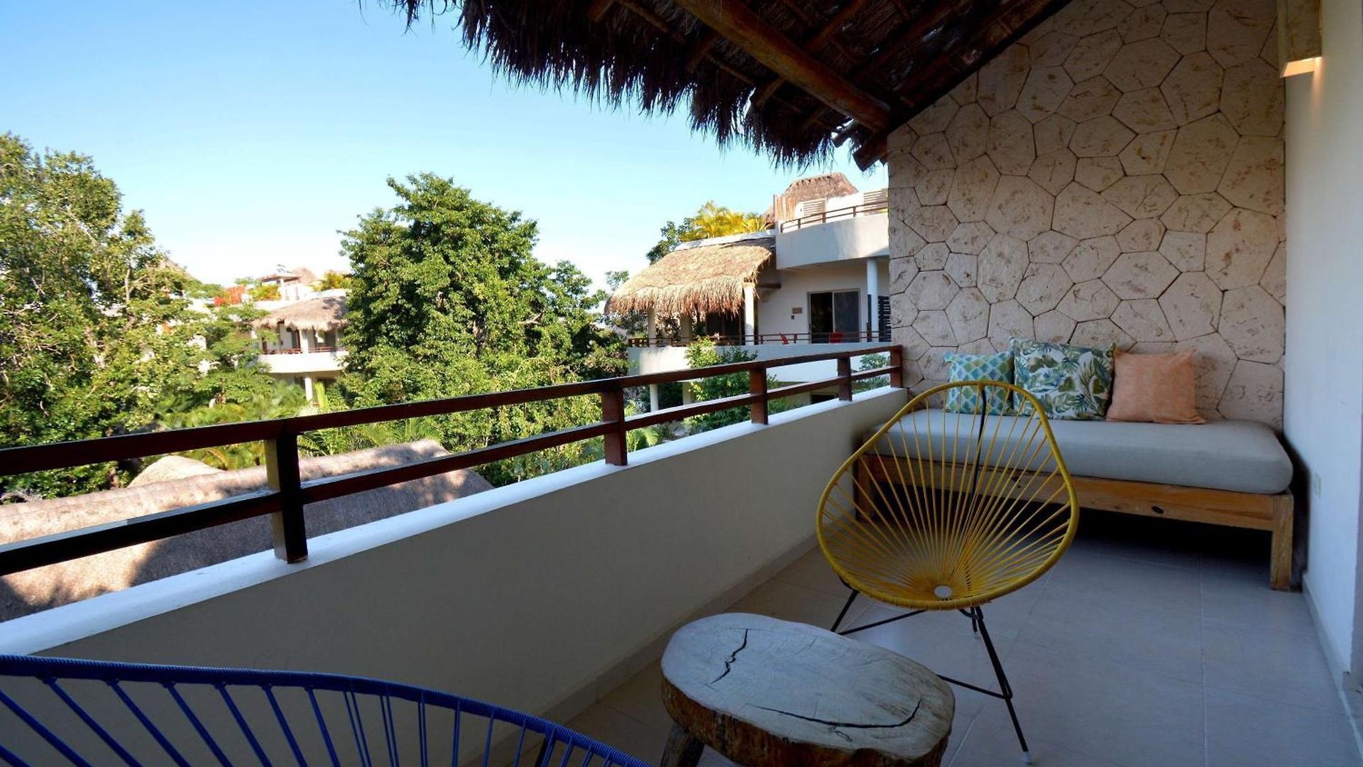 Peaceful Penthouse With Private Rooftop In Gated Community Apartment Tulum