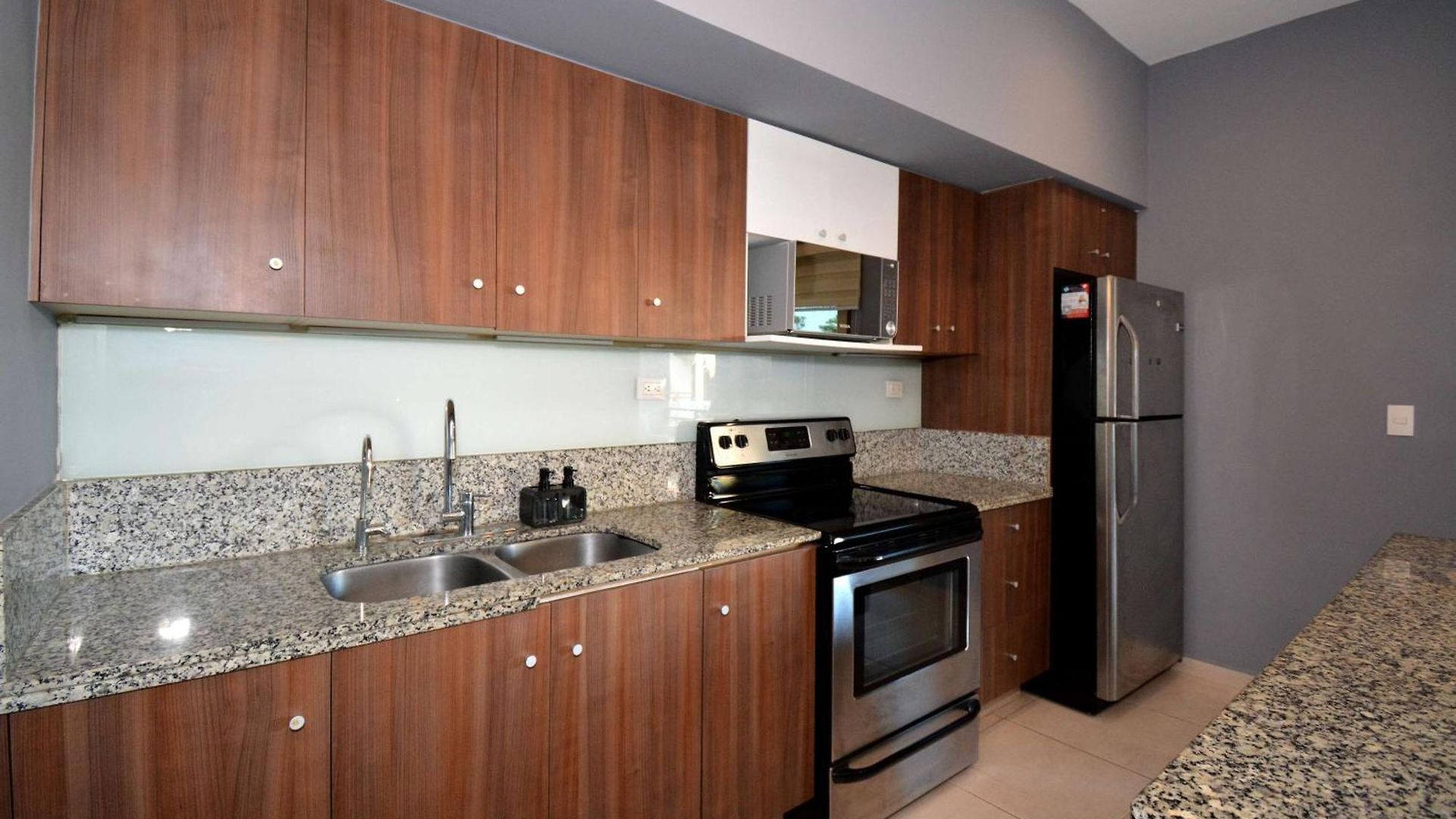 Apartment Peaceful Penthouse With Private Rooftop In Gated Community Tulum