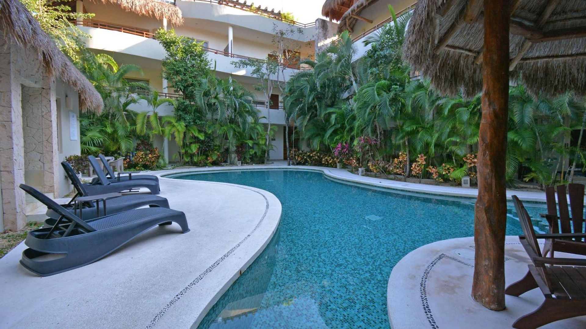 Peaceful Penthouse With Private Rooftop In Gated Community Tulum