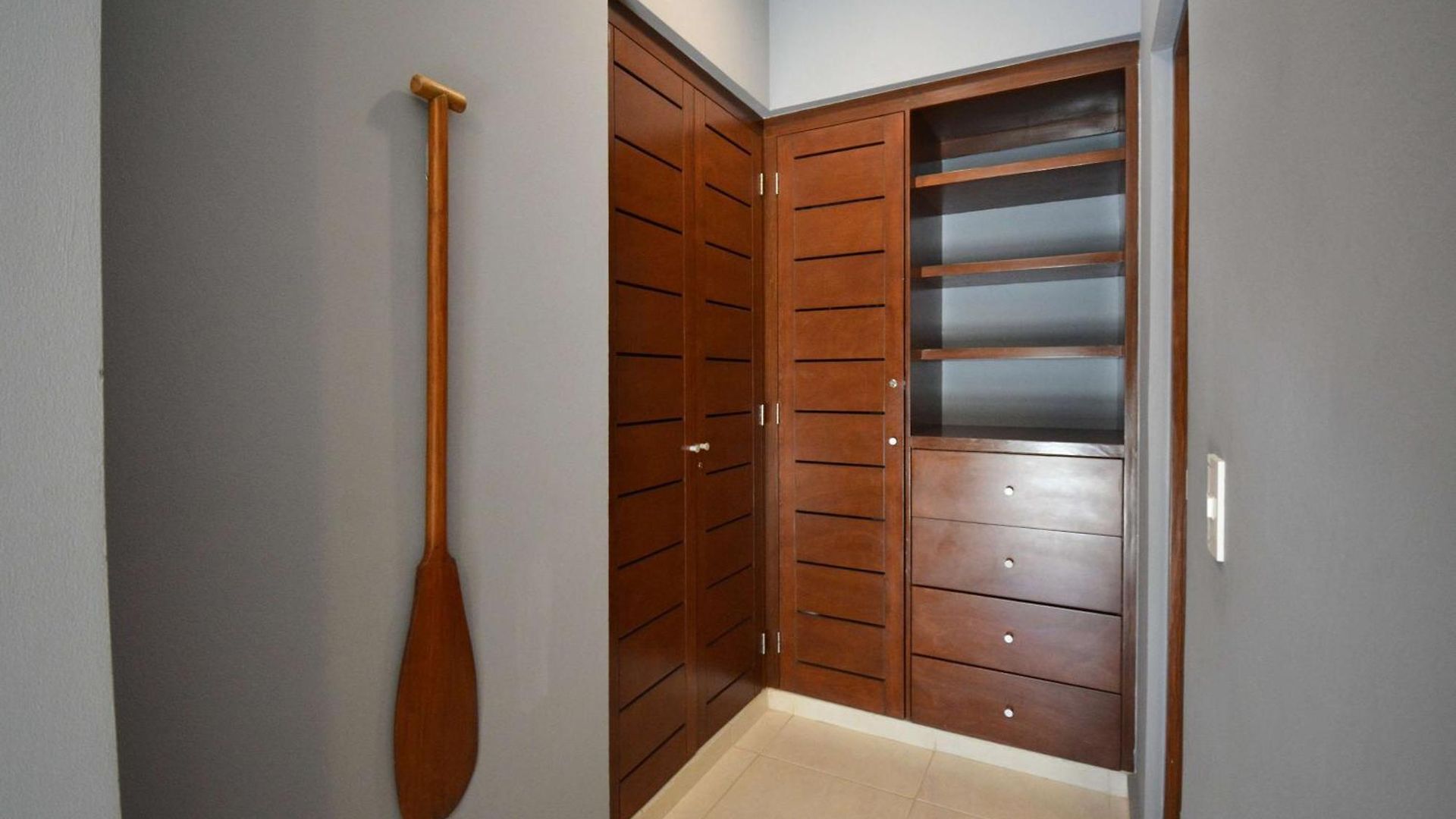 Apartment Peaceful Penthouse With Private Rooftop In Gated Community