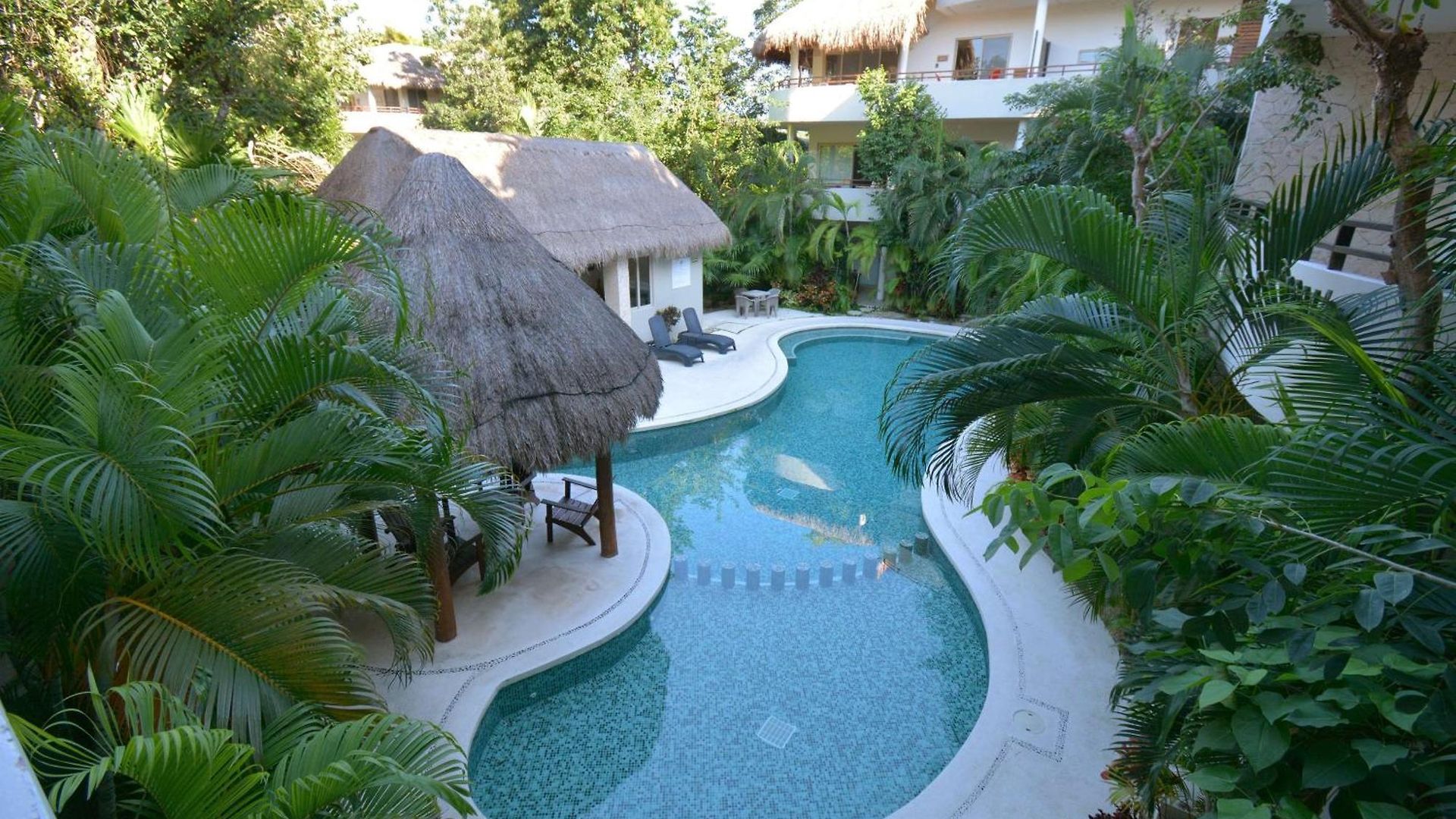 Apartment Peaceful Penthouse With Private Rooftop In Gated Community *