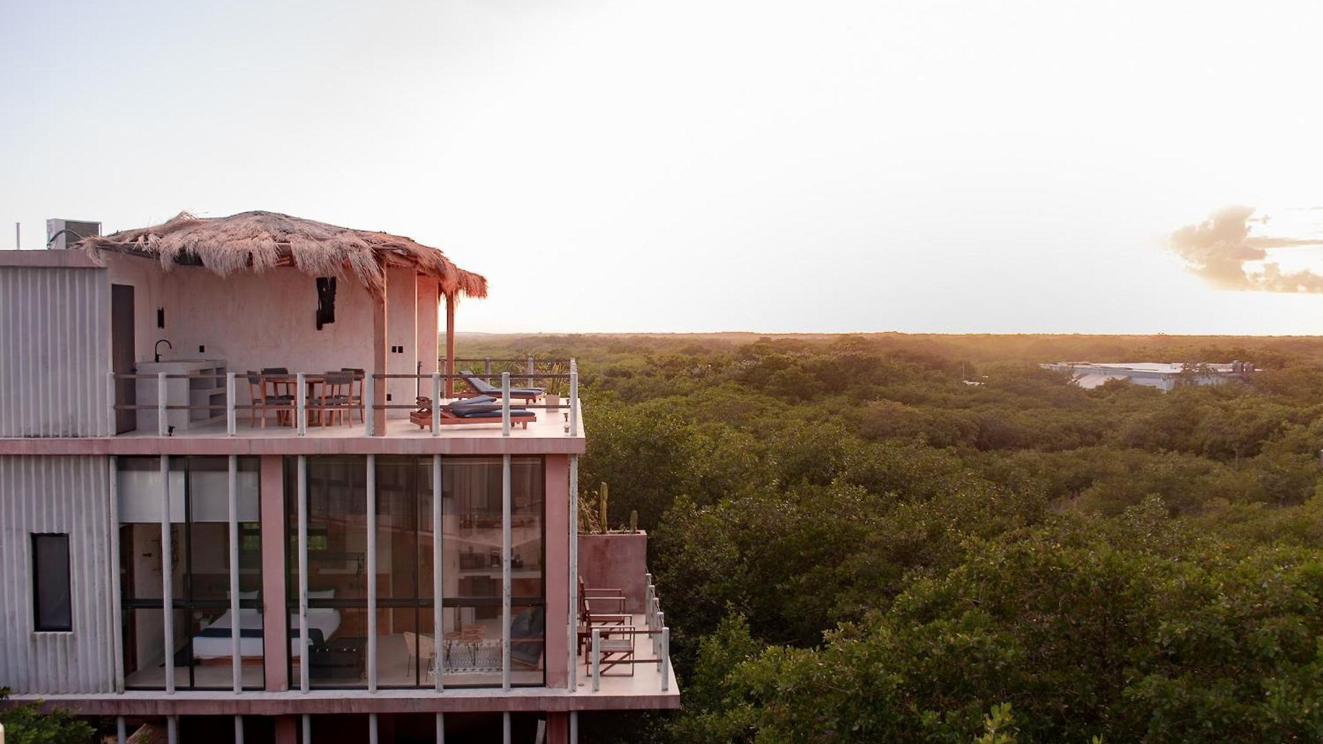 Caiman Habitat Hotel 5*